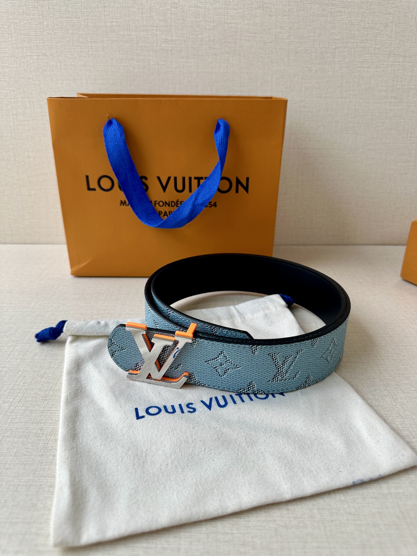  4.0宽 LV Dimension Monogram Héritage 双面腰带拼接素净皮革和 Mon