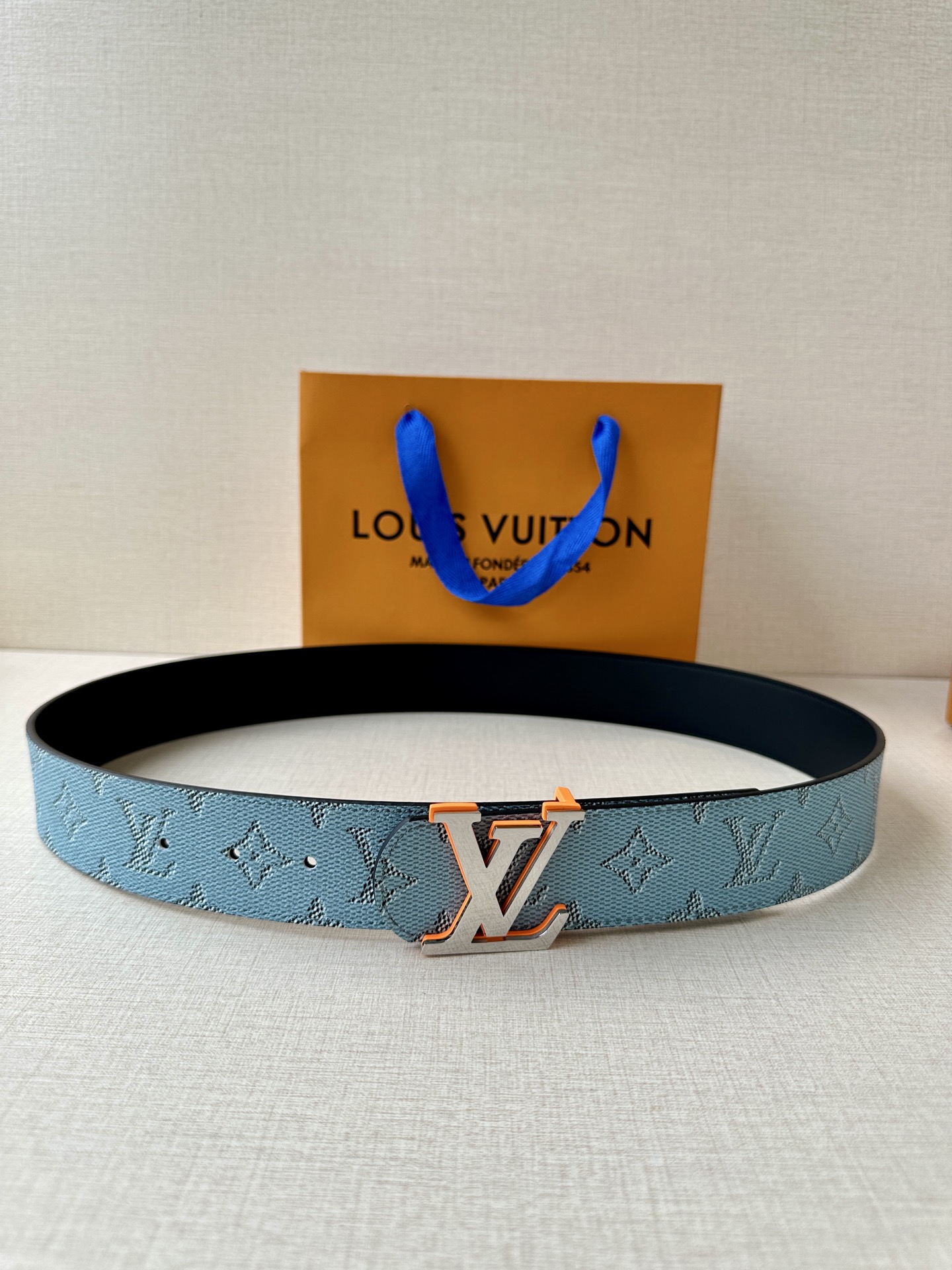  4.0宽 LV Dimension Monogram Héritage 双面腰带拼接素净皮革和 Mon