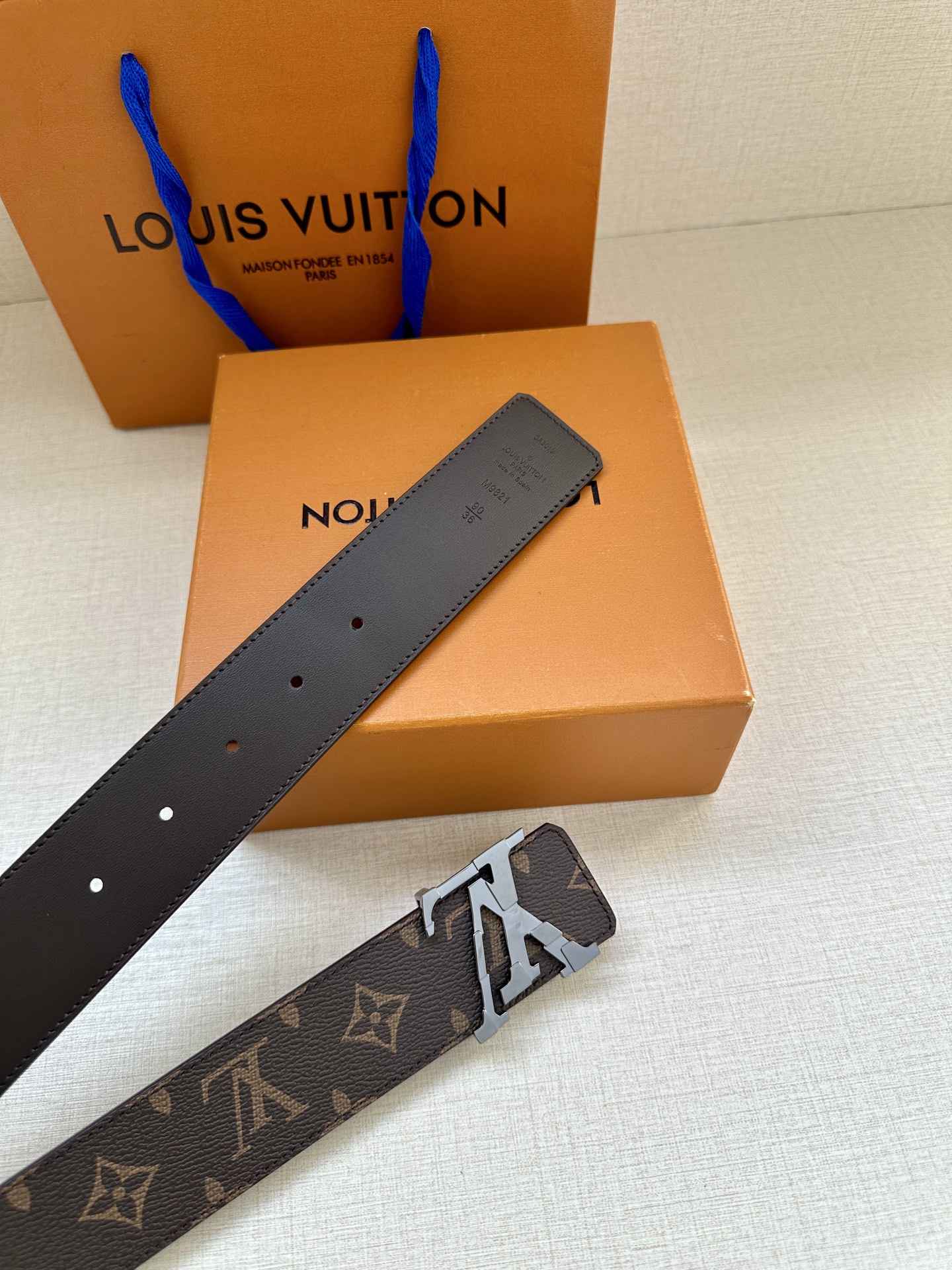 Louis Vuitton Pixel 4.0 CM Reversible Belt - Monogram Canvas & Smooth Leather 8 i1749529741308 3959 0 6