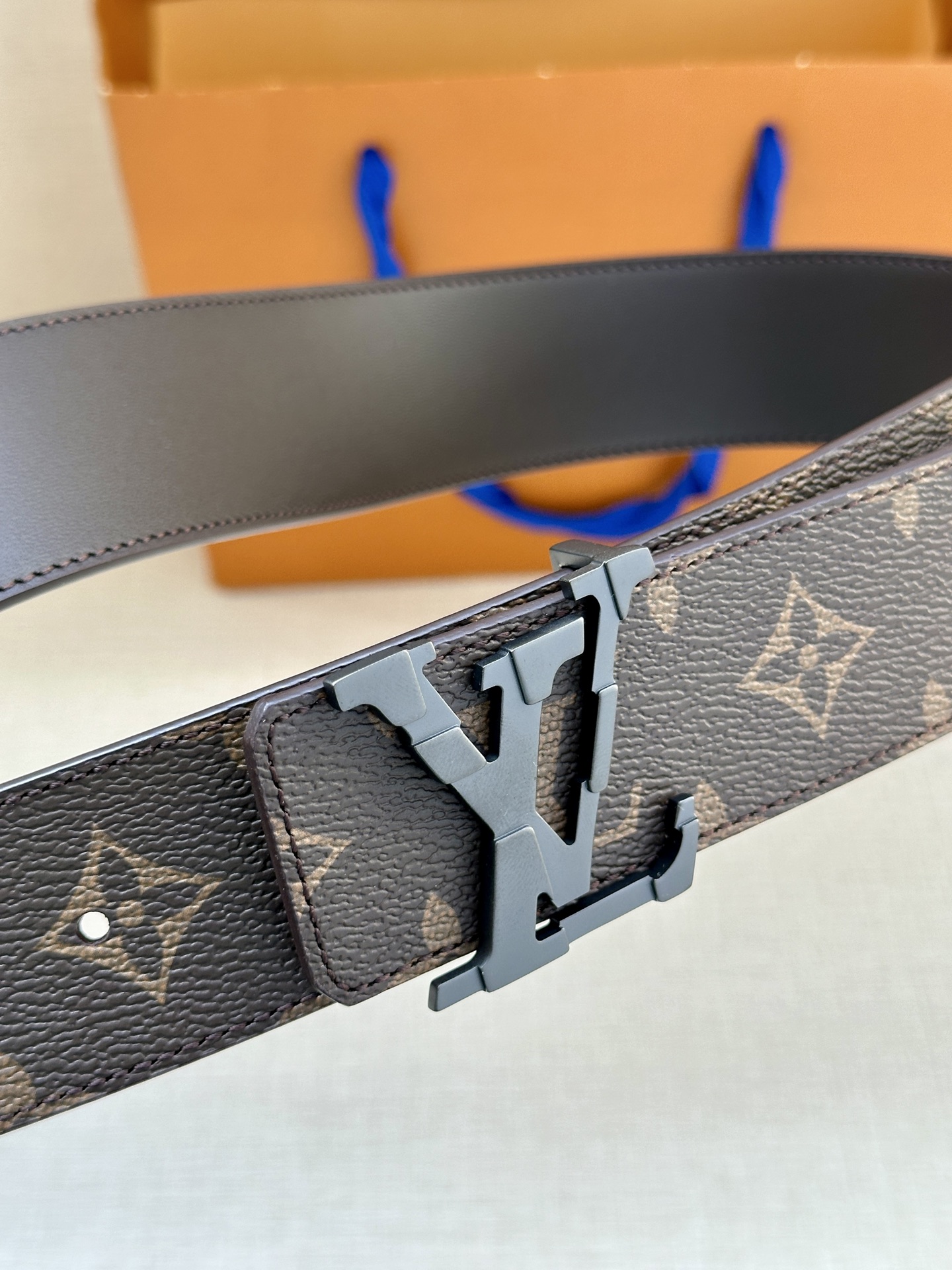Louis Vuitton Pixel 4.0 CM Reversible Belt - Monogram Canvas & Smooth Leather 3 i1749529742912 989 0 1