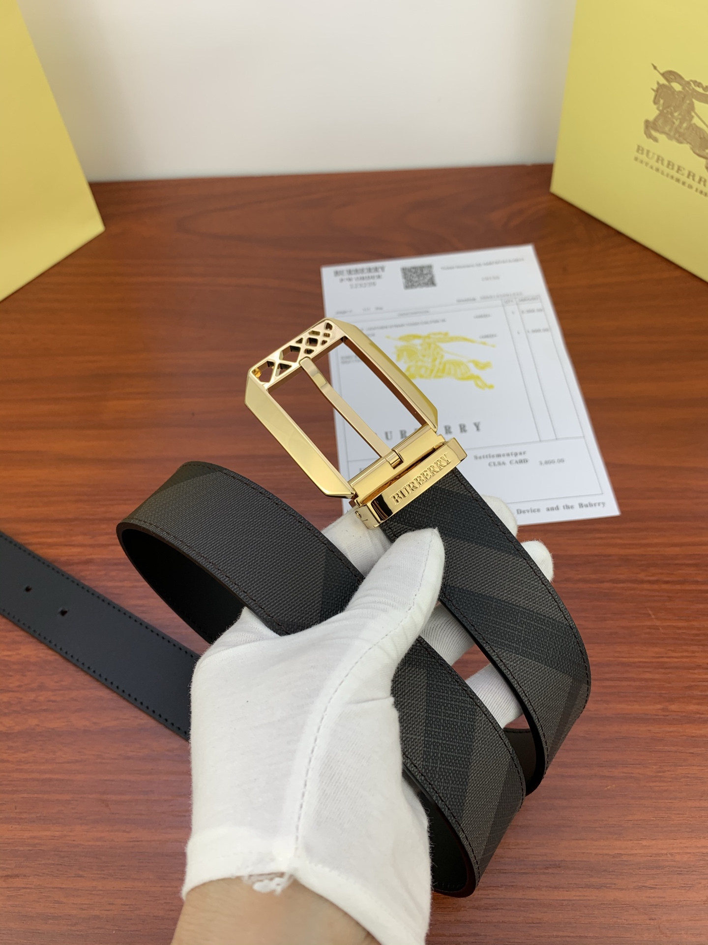 Original Quality Placards and Burberry Bobory Belts – 3.5 cm Width Purchase Opportunity - 图片 5