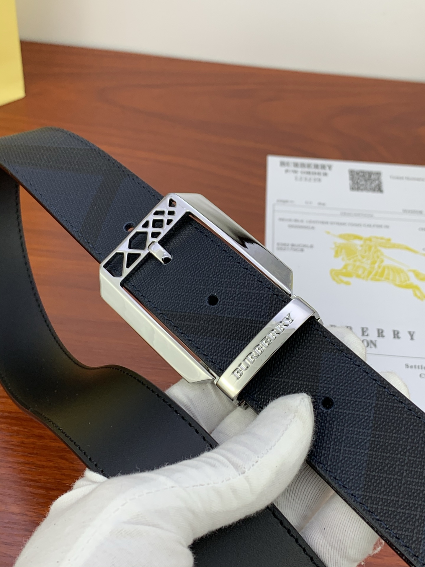 Original Quality Placards and Burberry Bobory Belts, 3.5 cm Width: Purchase Details - 图片 2