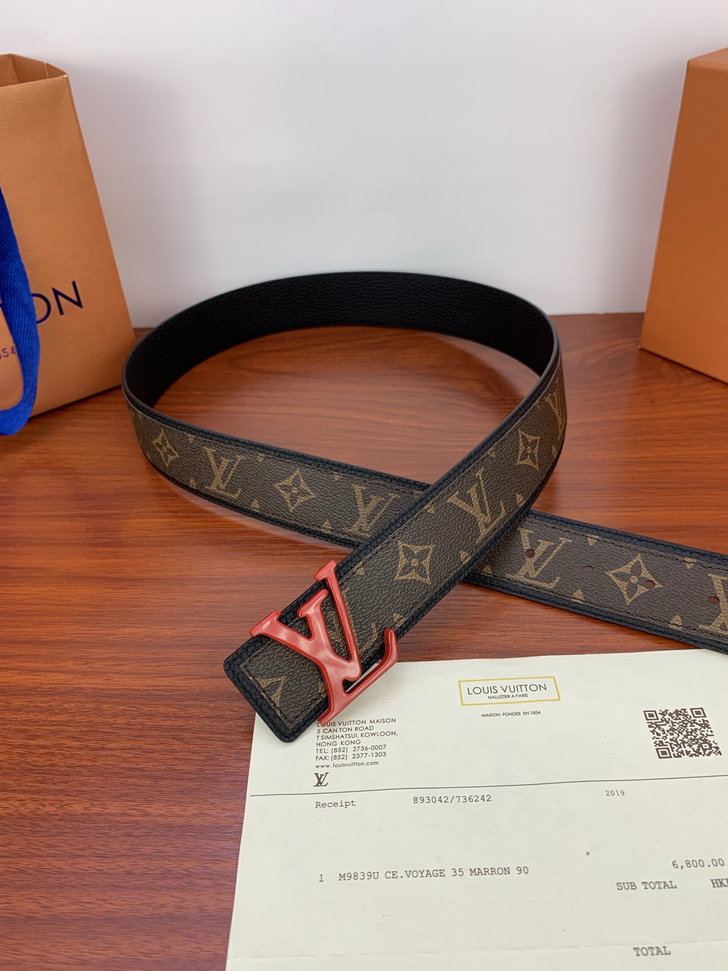  Shape Patchwork 腰带续写 2025春夏时装秀首次亮相的设计，以 Monogram 帆布