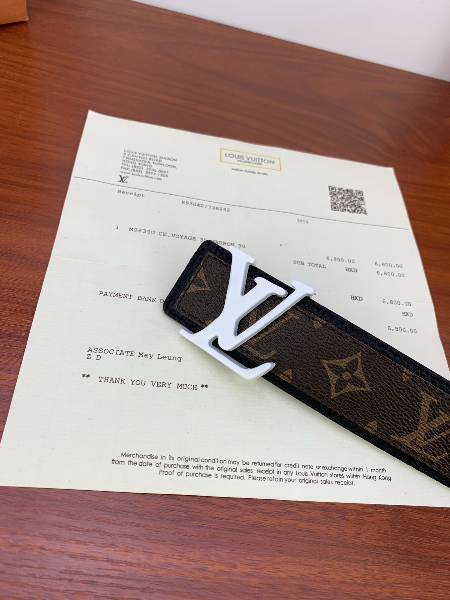  Shape Patchwork 腰带续写 2025春夏时装秀首次亮相的设计，以 Monogram 帆布