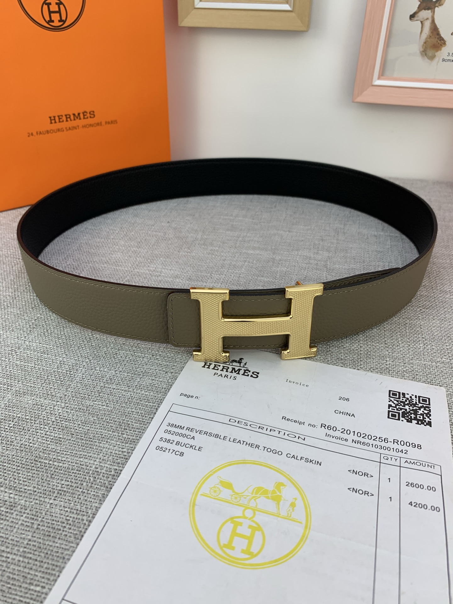  Hermes 爱马仕，专柜同款，3.8cm宽，带身采用进口头层Togo牛皮，boxer牛皮衬里，配以精