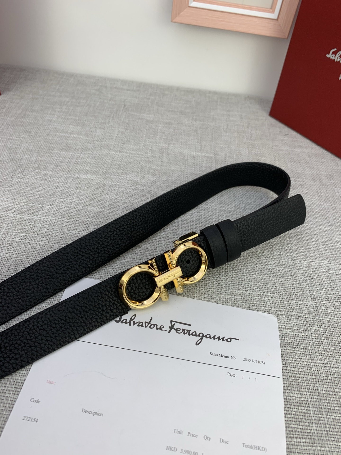 “Salvatore Ferragamo Cattle Leather Belt with Gancini Logo – Perfect Fit and Style” - 图片 5