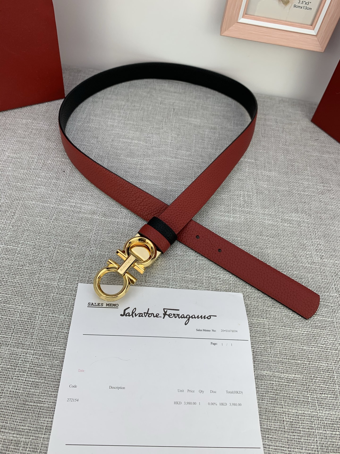 “Salvatore Ferragamo Cattle Leather Belt with Gancini Logo: Perfect Modulation and Tailoring” - 图片 6
