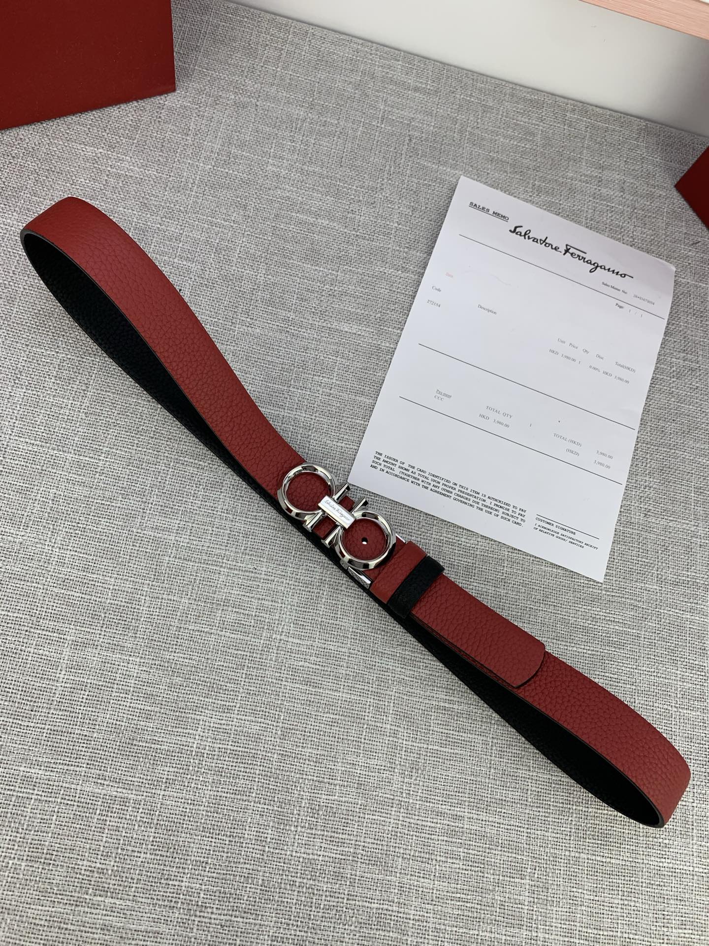 “Salvatore Ferragamo Cattle Leather Belt with Gancini Logo: Perfect Modulation and Tailoring”