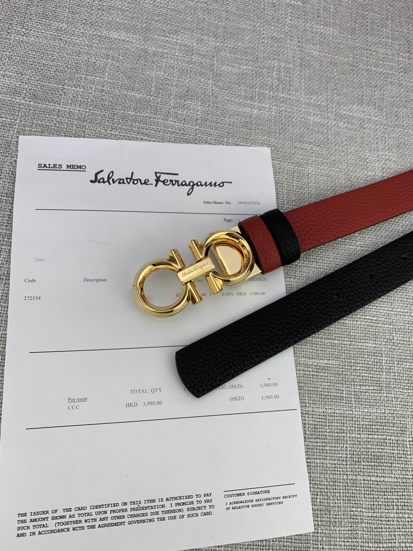 “Salvatore Ferragamo Cattle Leather Belt with Gancini Logo: Perfect Modulation and Tailoring” - 图片 8