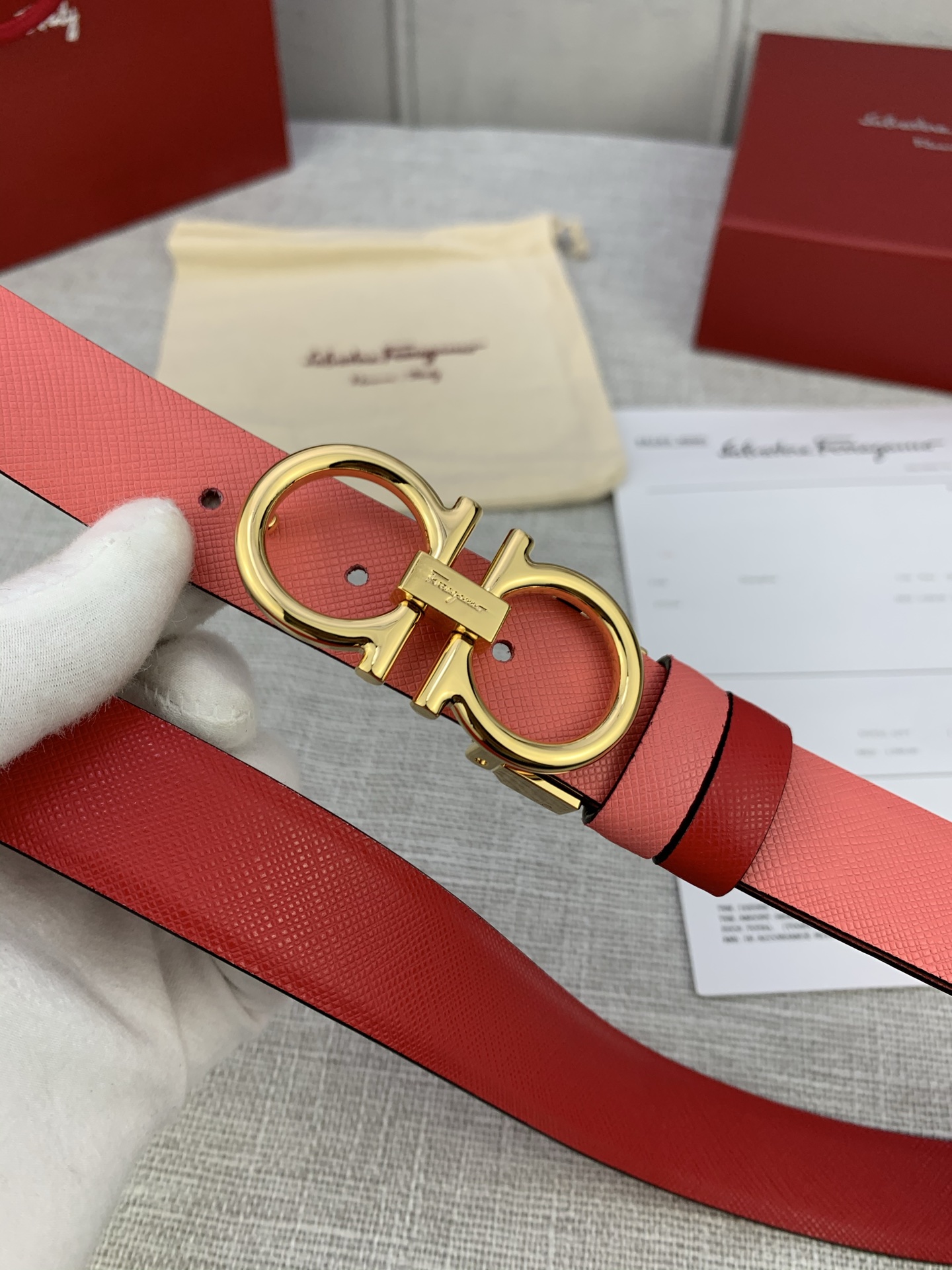 Real Grade Female Ferragamo Belt Review: Perfect Fit and Adjustable Sizing - 图片 3
