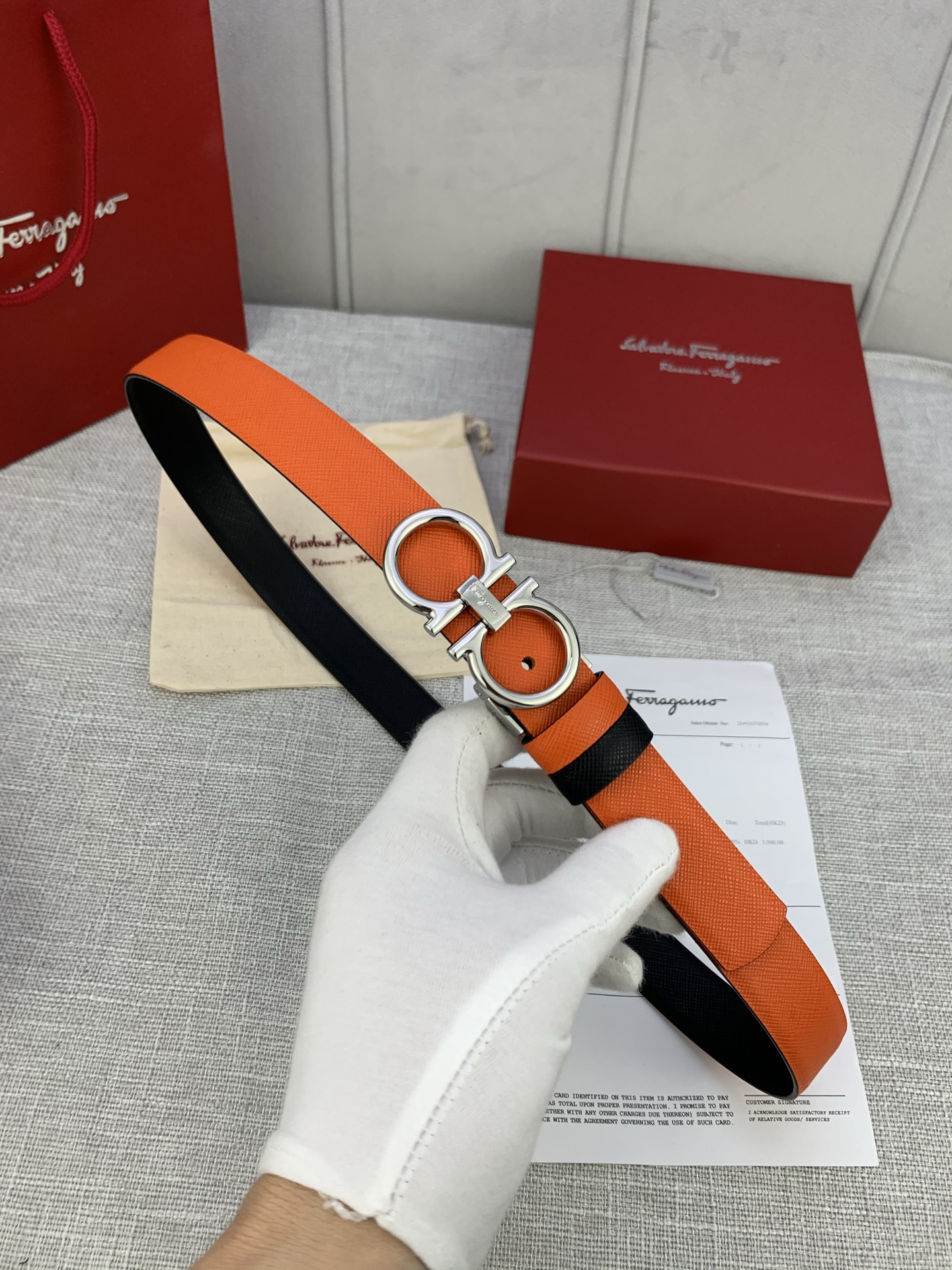 “Salvatore Ferragamo Women’s Leather Belt: Adjustable and Stylish Accessory”