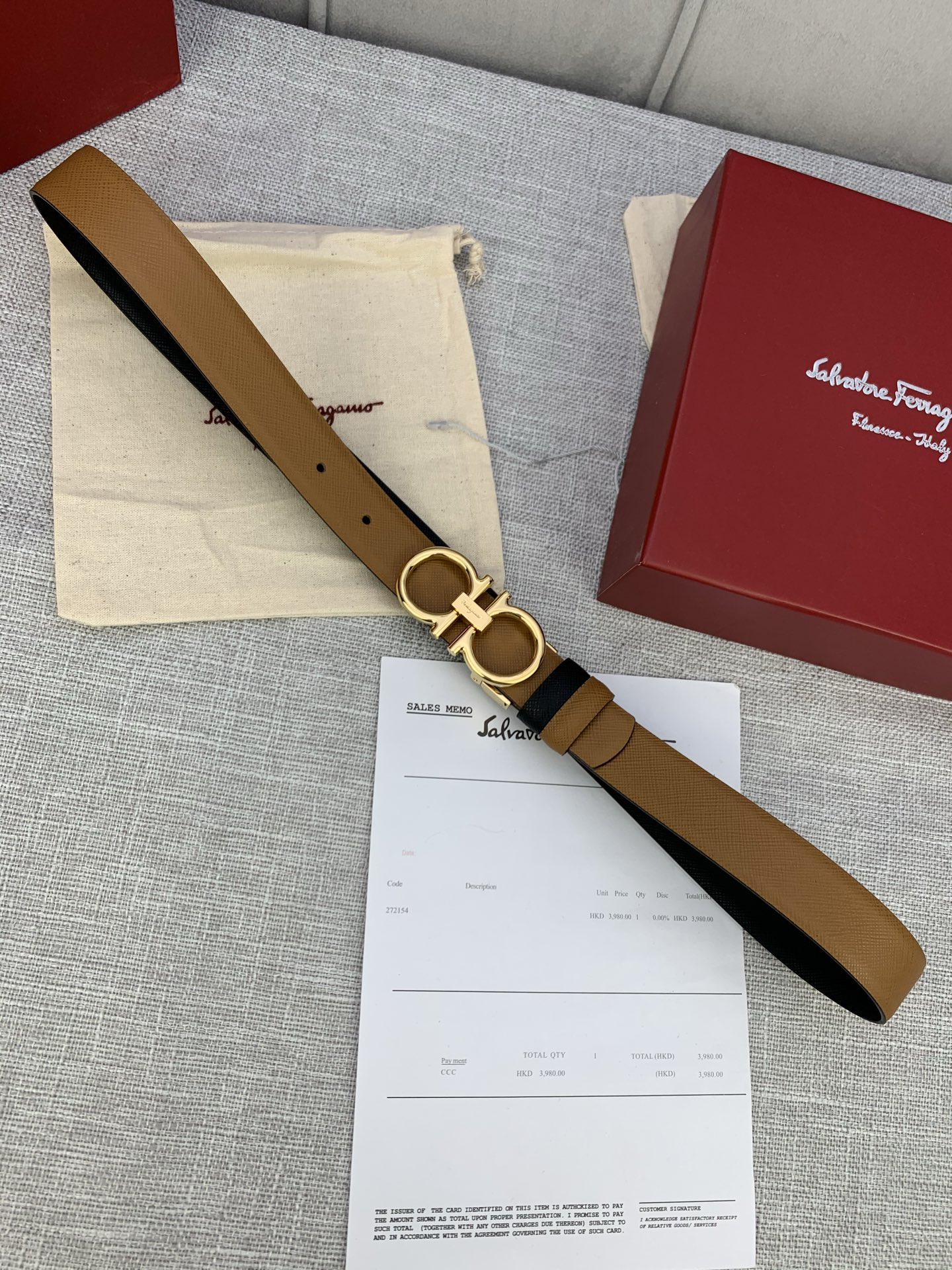 “Salvatore Ferragamo Women’s Leather Belt: Adjustable and Stylish Accessory”