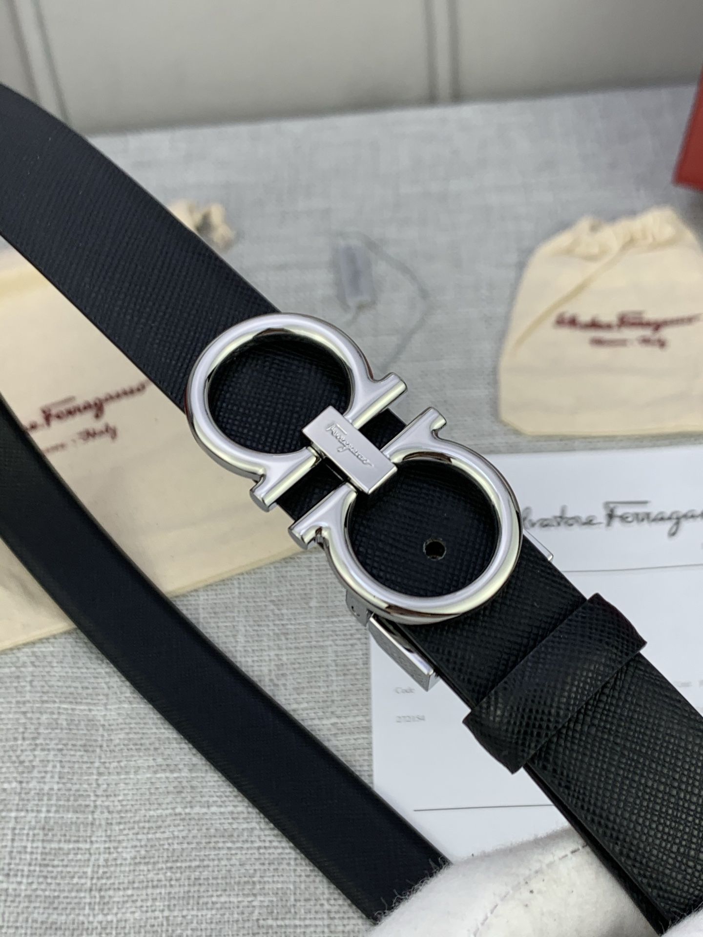 “Salvatore Ferragamo Real Grade Female Leather Belt Purchase Review” - 图片 2