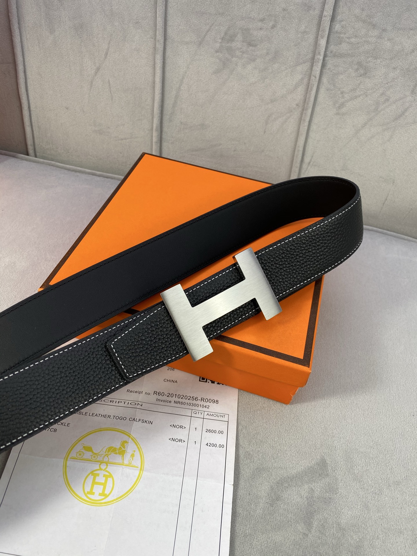  专柜同步 Hermes 爱马仕，专柜同款，3.8cm宽，带身采用进口头层Togo牛皮，boxer牛皮衬