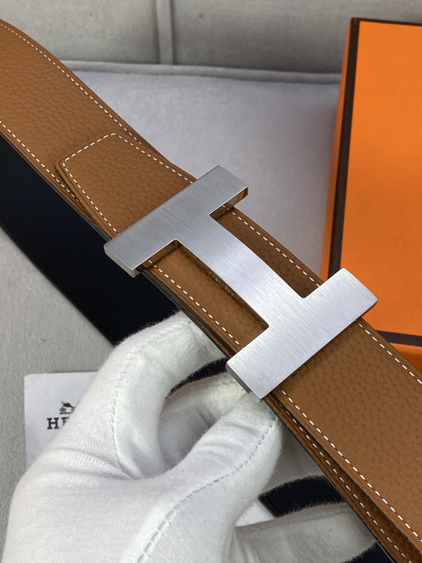  专柜同步 Hermes 爱马仕，专柜同款，3.8cm宽，带身采用进口头层Togo牛皮，boxer牛皮衬