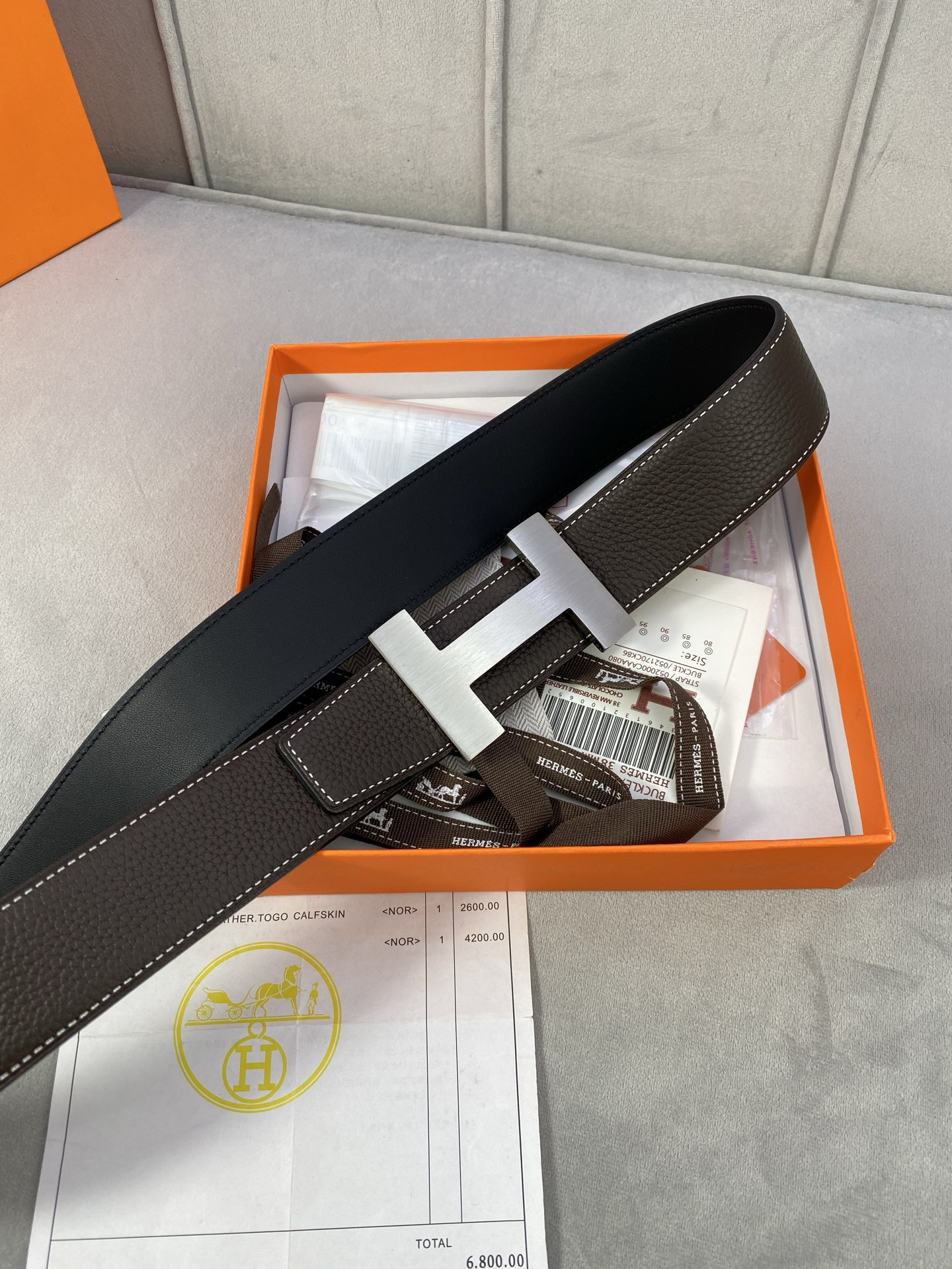  专柜同步 Hermes 爱马仕，专柜同款，3.8cm宽，带身采用进口头层Togo牛皮，boxer牛皮衬