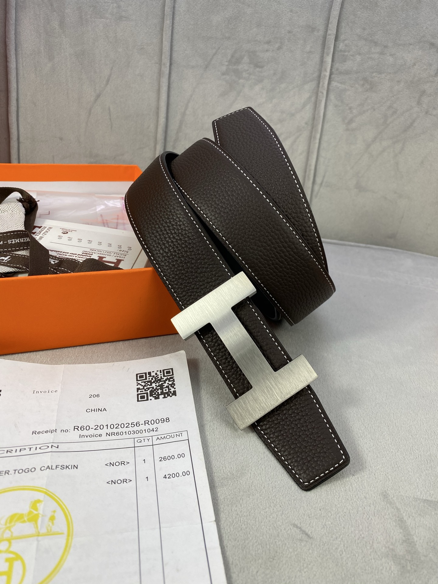  专柜同步 Hermes 爱马仕，专柜同款，3.8cm宽，带身采用进口头层Togo牛皮，boxer牛皮衬