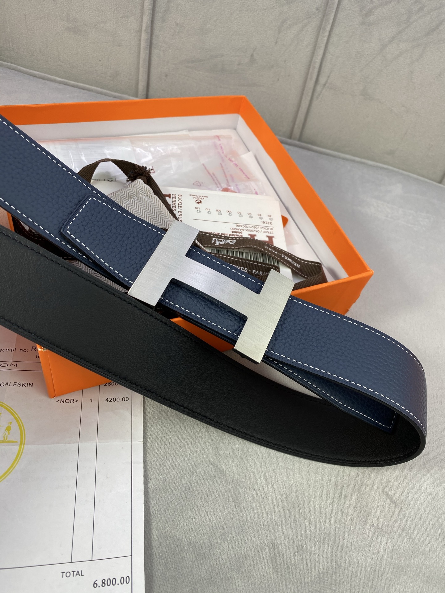  专柜同步 Hermes 爱马仕，专柜同款，3.8cm宽，带身采用进口头层Togo牛皮，boxer牛皮衬