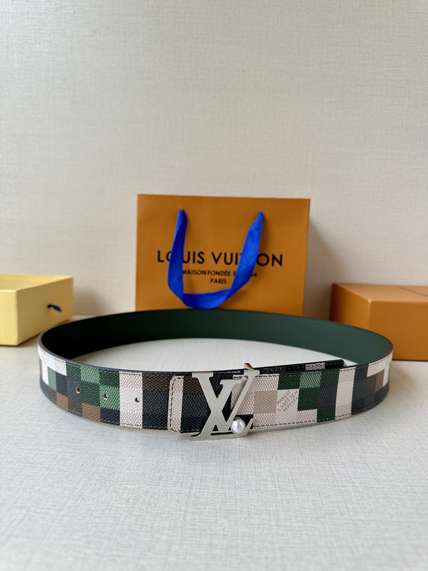 LV Style Leather Men's Belts Lookbook Reference image 1