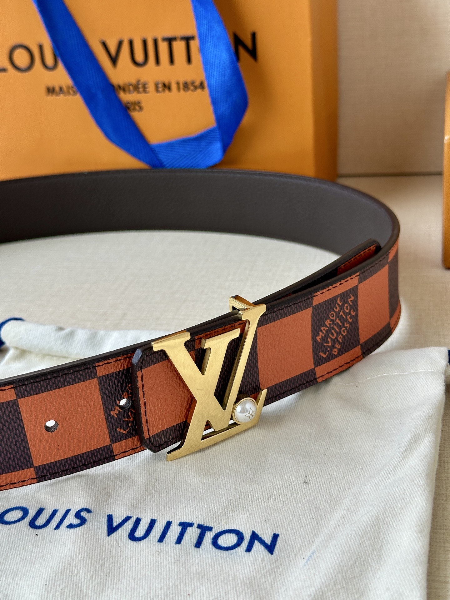 LV Style Leather Men's Belts Lookbook Reference image 2