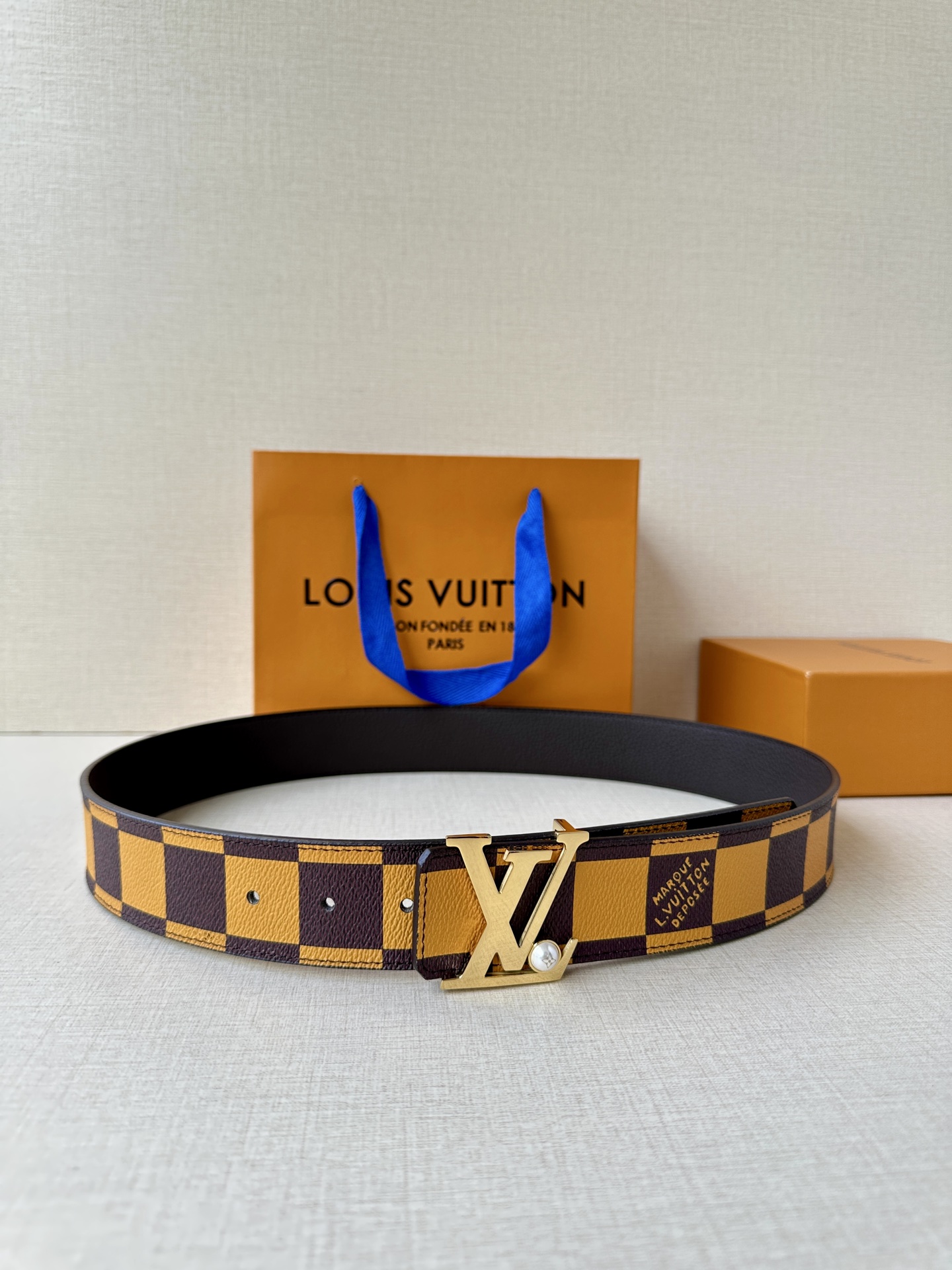 LV Style Leather Men's Belts Lookbook Reference image 1