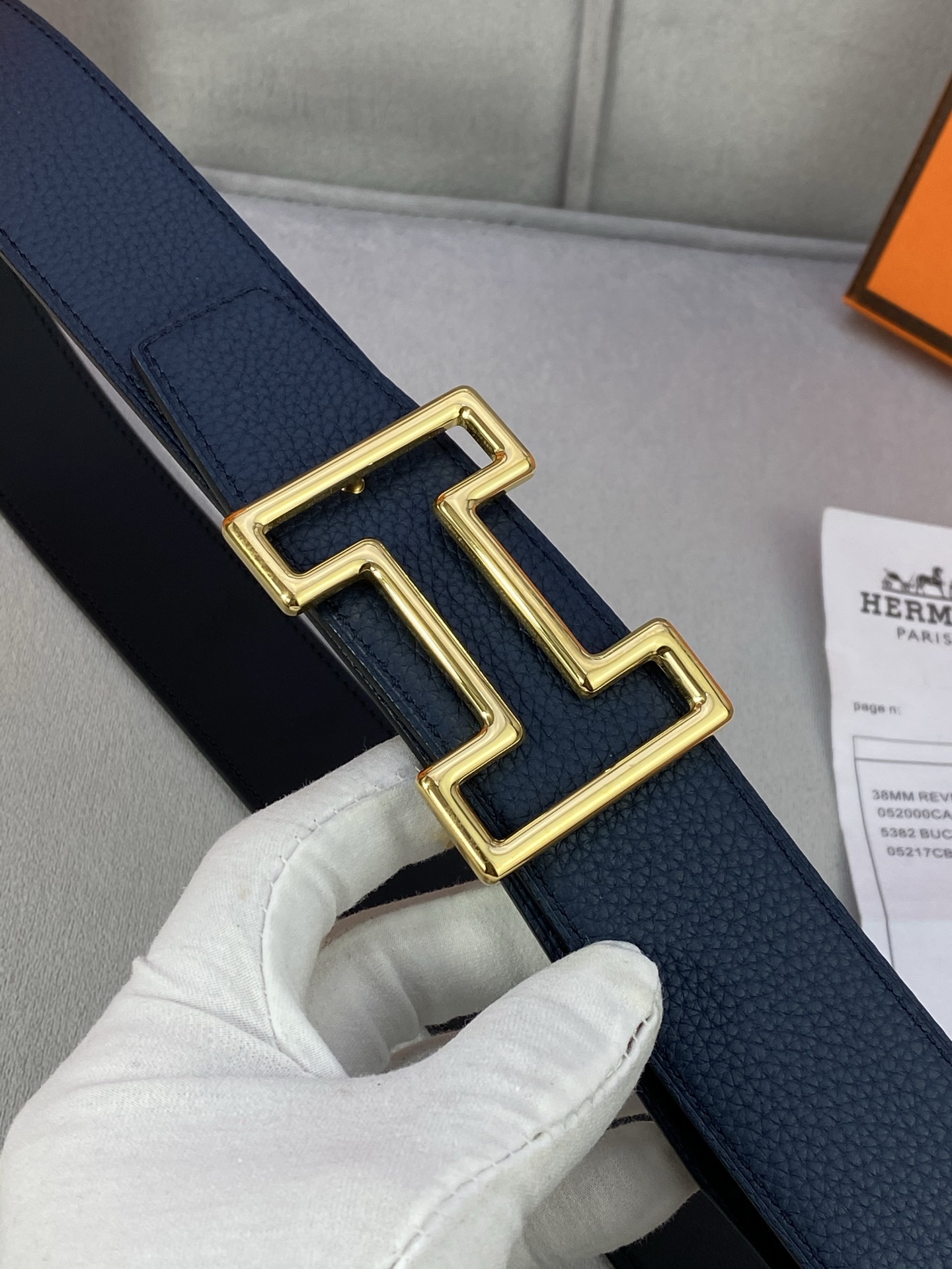  3.8宽 Hermès (爱马仕) 专柜同款  精品不锈钢圆形钢扣 双面用腰带  双面头层原版皮 原版