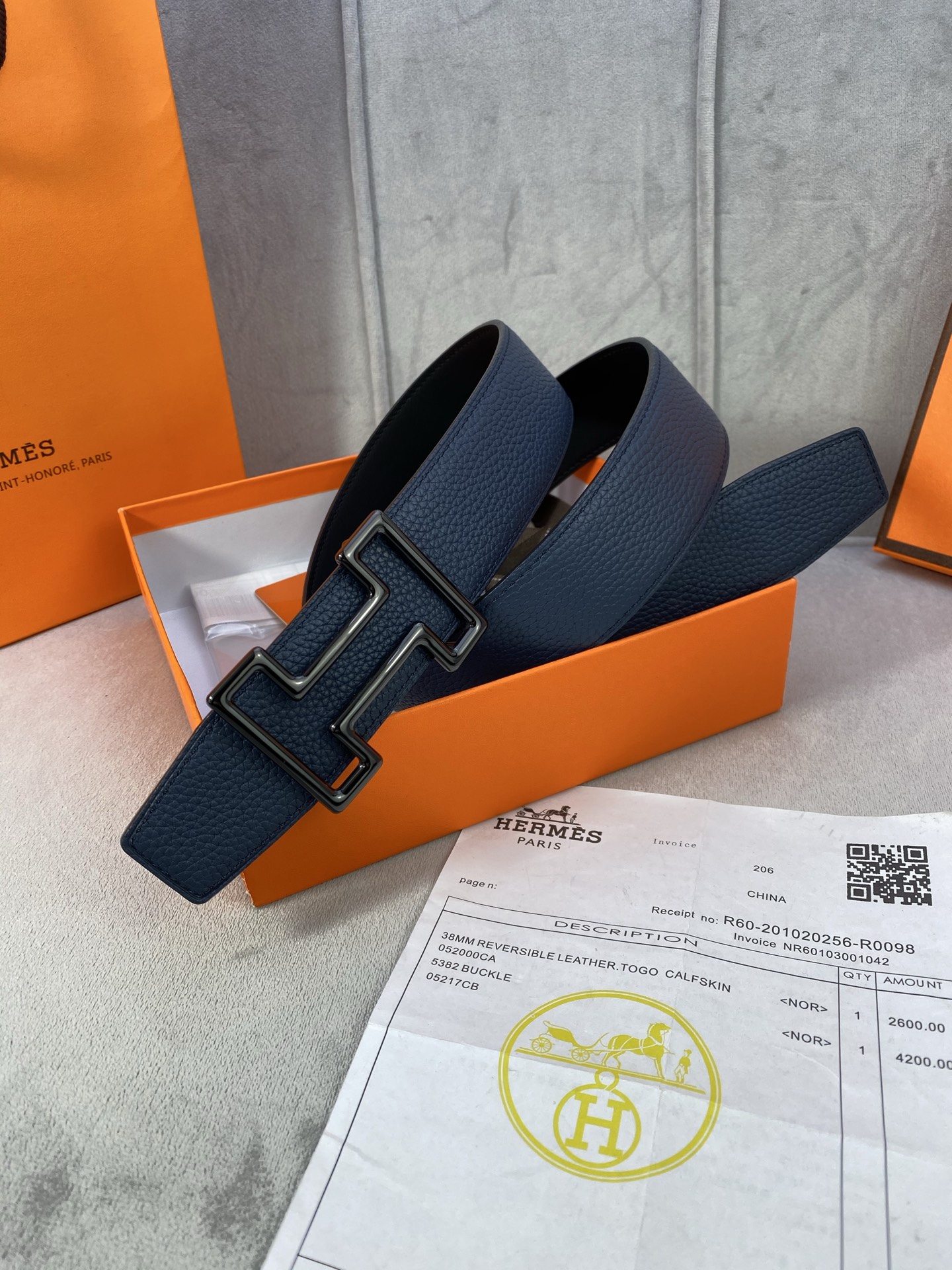  3.8宽 Hermès (爱马仕) 专柜同款  精品不锈钢圆形钢扣 双面用腰带  双面头层原版皮 原版