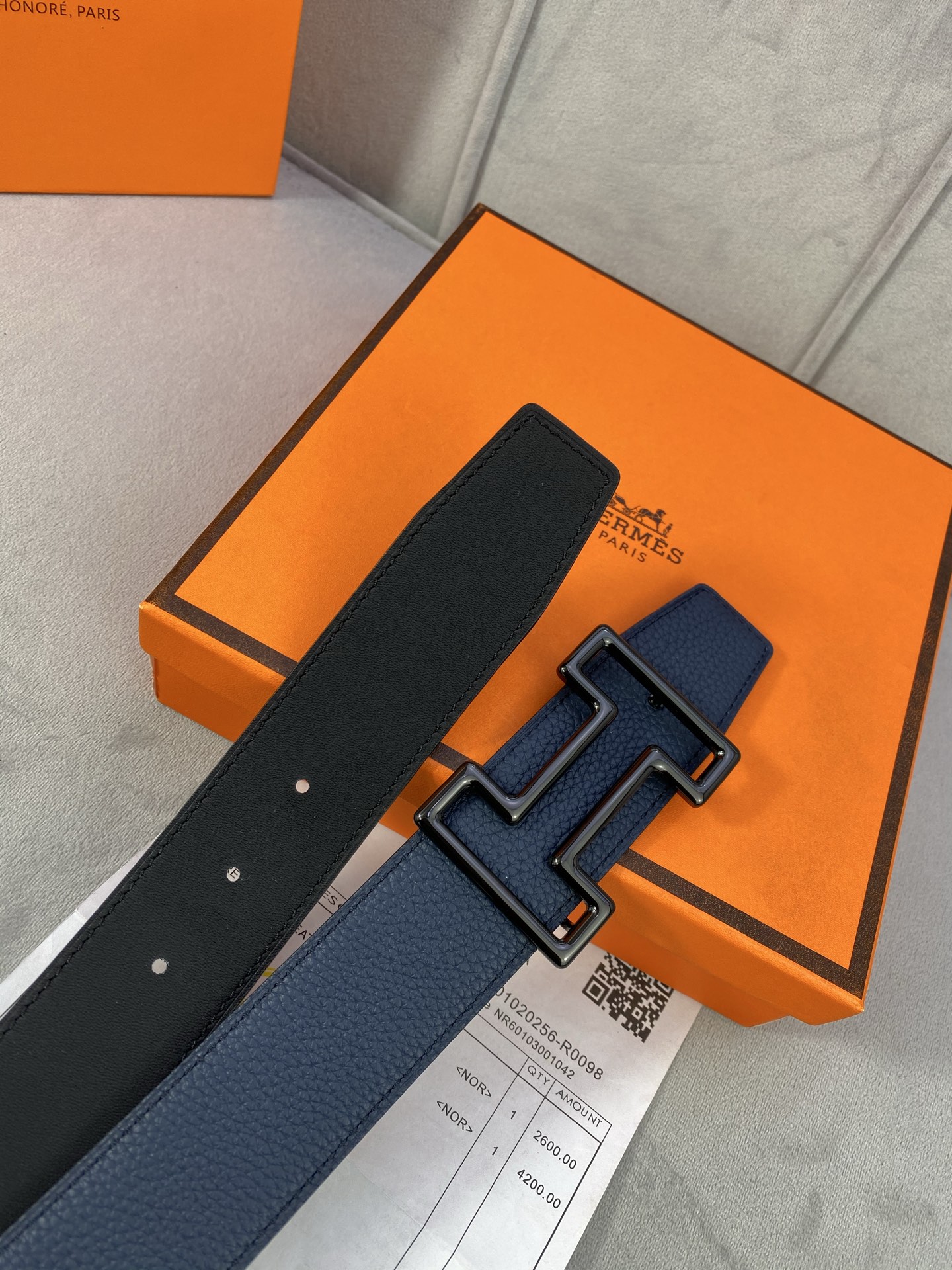 3.8宽 Hermès (爱马仕) 专柜同款  精品不锈钢圆形钢扣 双面用腰带  双面头层原版皮 原版
