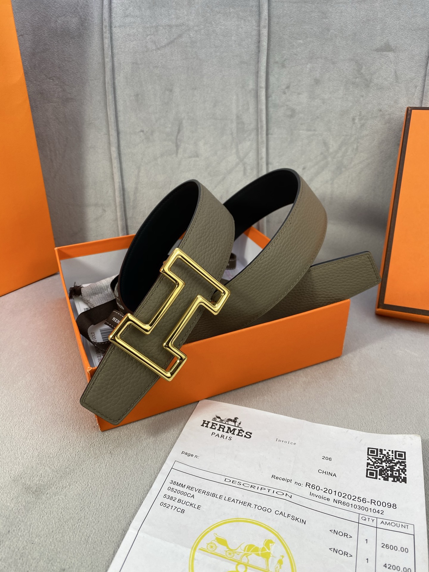  3.8宽 Hermès (爱马仕) 专柜同款  精品不锈钢圆形钢扣 双面用腰带  双面头层原版皮 原版