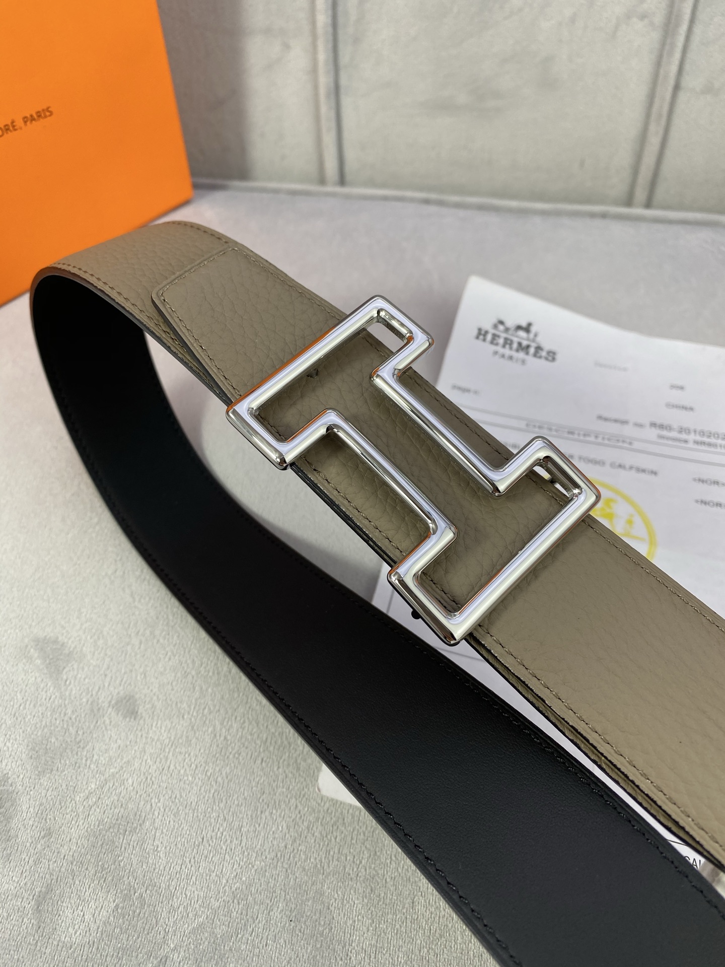  3.8宽 Hermès (爱马仕) 专柜同款  精品不锈钢圆形钢扣 双面用腰带  双面头层原版皮 原版