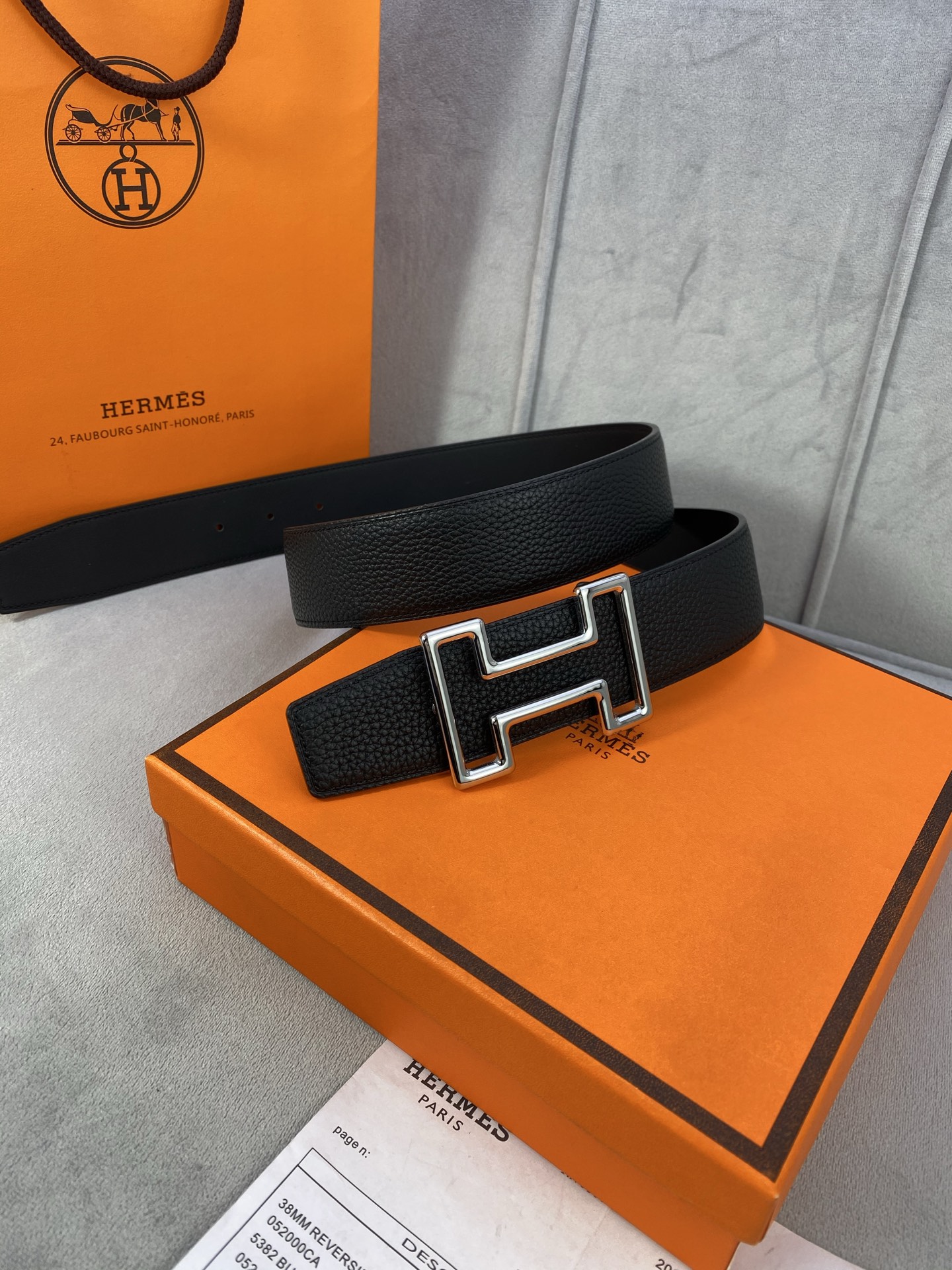  3.8宽 Hermès (爱马仕) 专柜同款  精品不锈钢圆形钢扣 双面用腰带  双面头层原版皮 原版