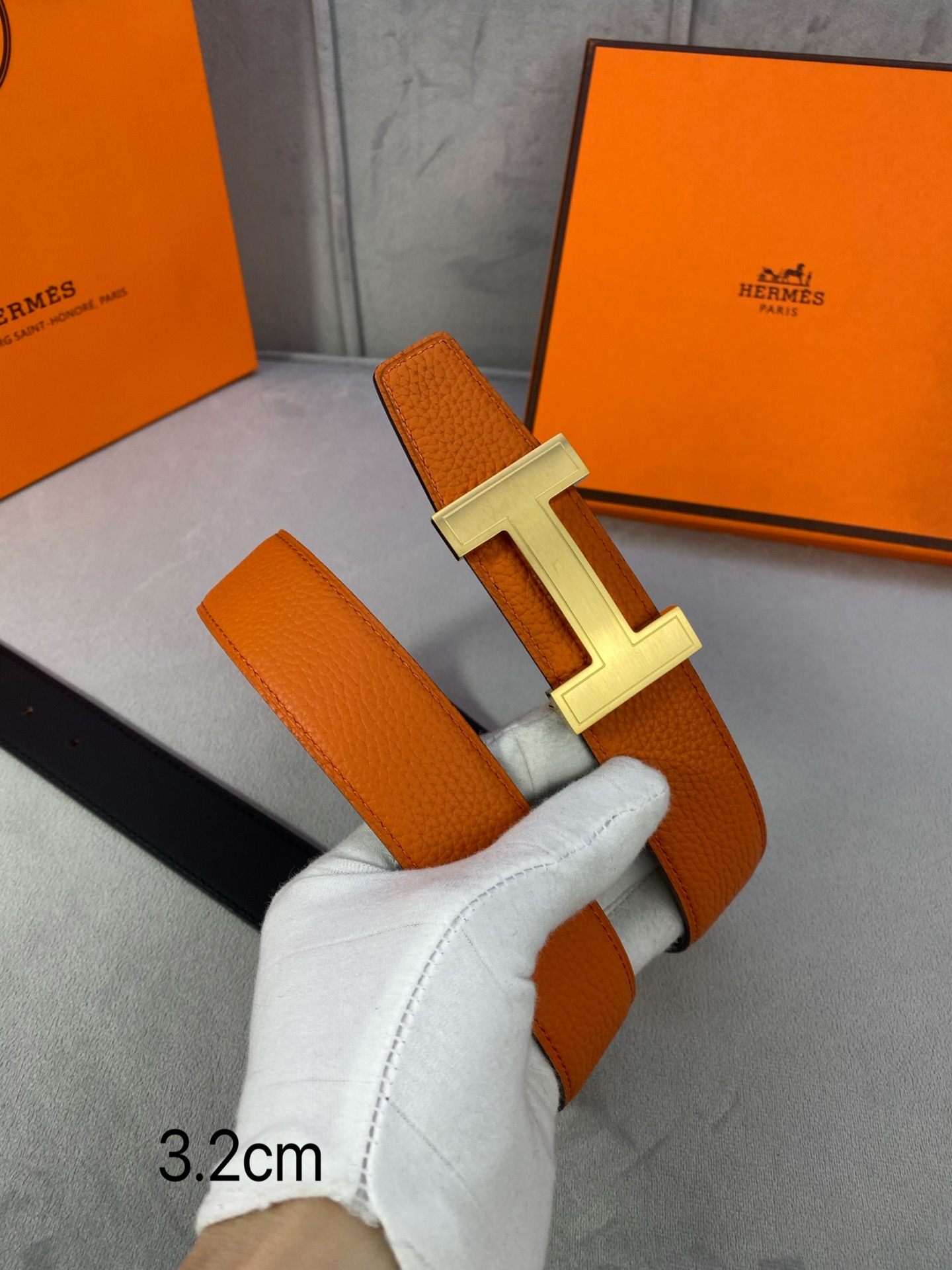  专柜同步 Hermes 爱马仕，专柜同款，3.2cm宽，带身采用进口头层Togo牛皮，boxer牛皮衬