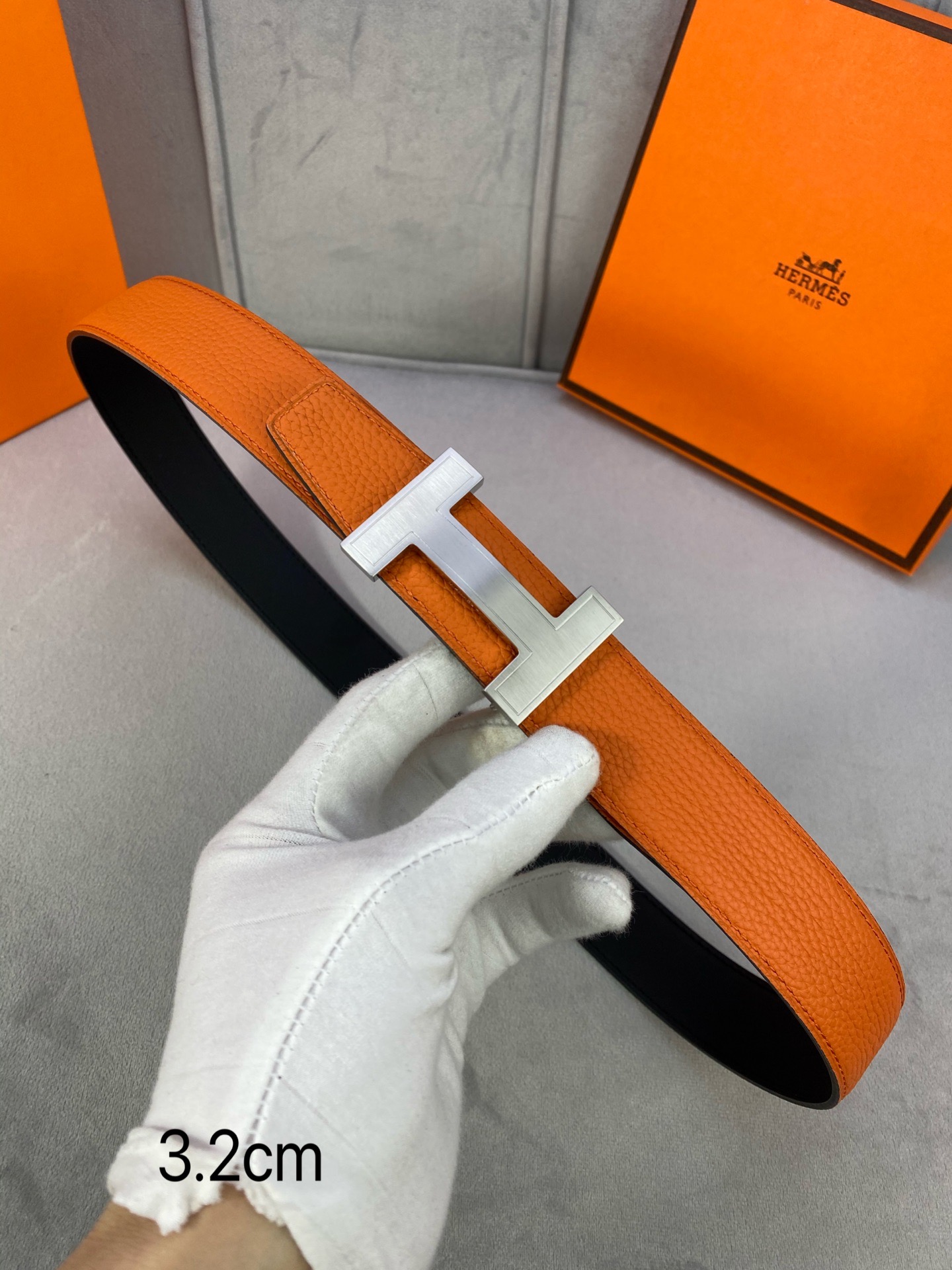  专柜同步 Hermes 爱马仕，专柜同款，3.2cm宽，带身采用进口头层Togo牛皮，boxer牛皮衬