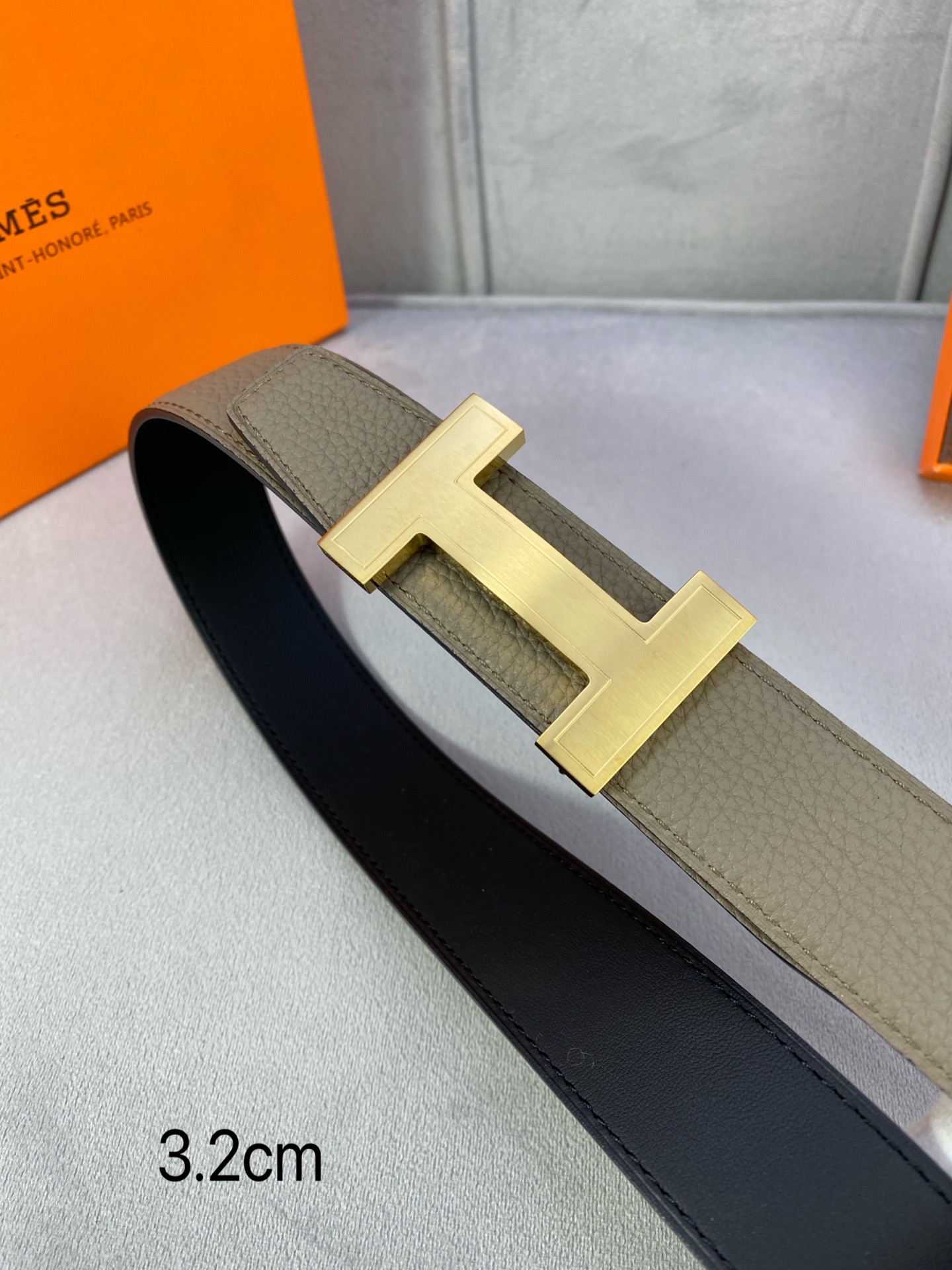  专柜同步 Hermes 爱马仕，专柜同款，3.2cm宽，带身采用进口头层Togo牛皮，boxer牛皮衬