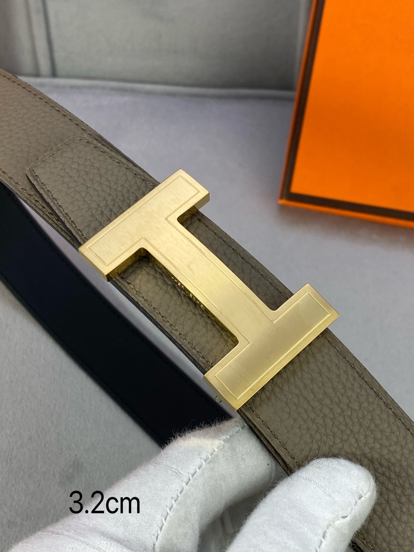  专柜同步 Hermes 爱马仕，专柜同款，3.2cm宽，带身采用进口头层Togo牛皮，boxer牛皮衬