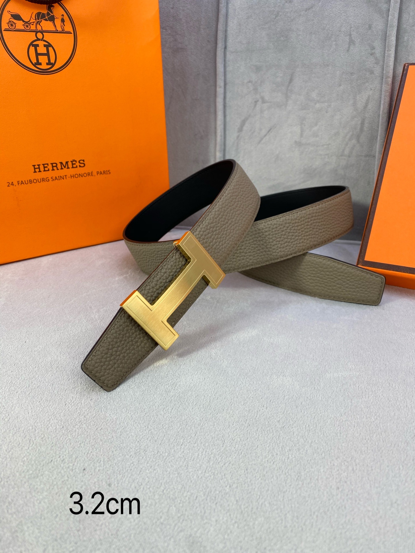  专柜同步 Hermes 爱马仕，专柜同款，3.2cm宽，带身采用进口头层Togo牛皮，boxer牛皮衬