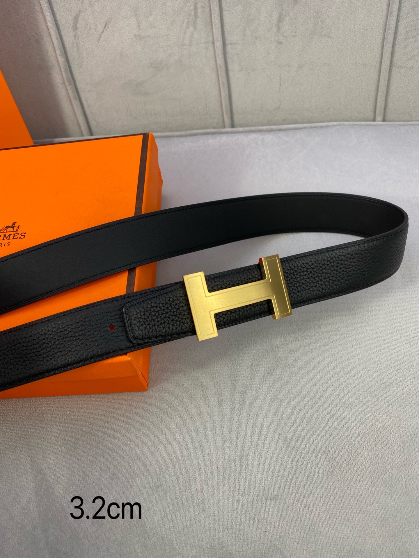  专柜同步 Hermes 爱马仕，专柜同款，3.2cm宽，带身采用进口头层Togo牛皮，boxer牛皮衬