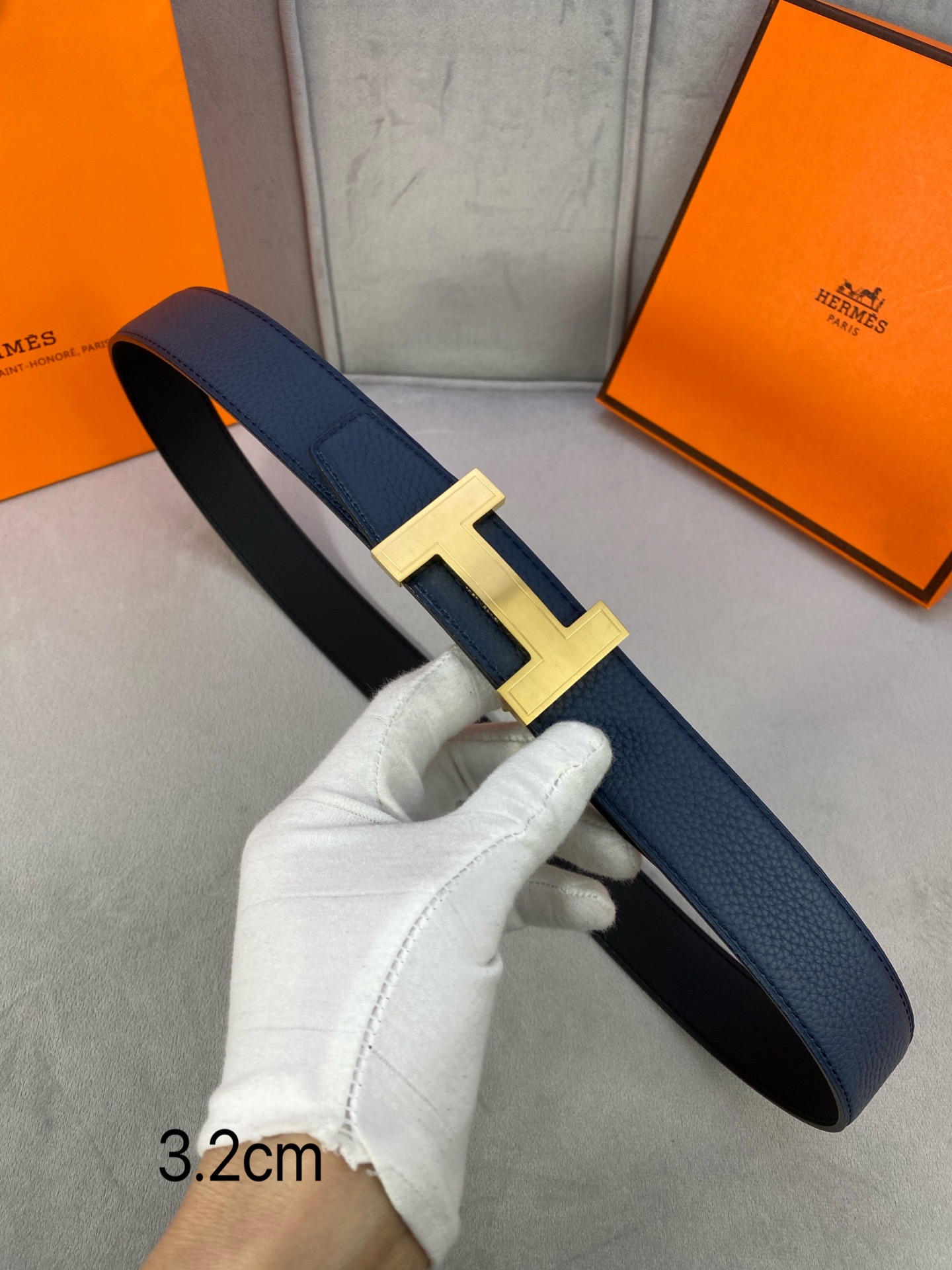  专柜同步 Hermes 爱马仕，专柜同款，3.2cm宽，带身采用进口头层Togo牛皮，boxer牛皮衬
