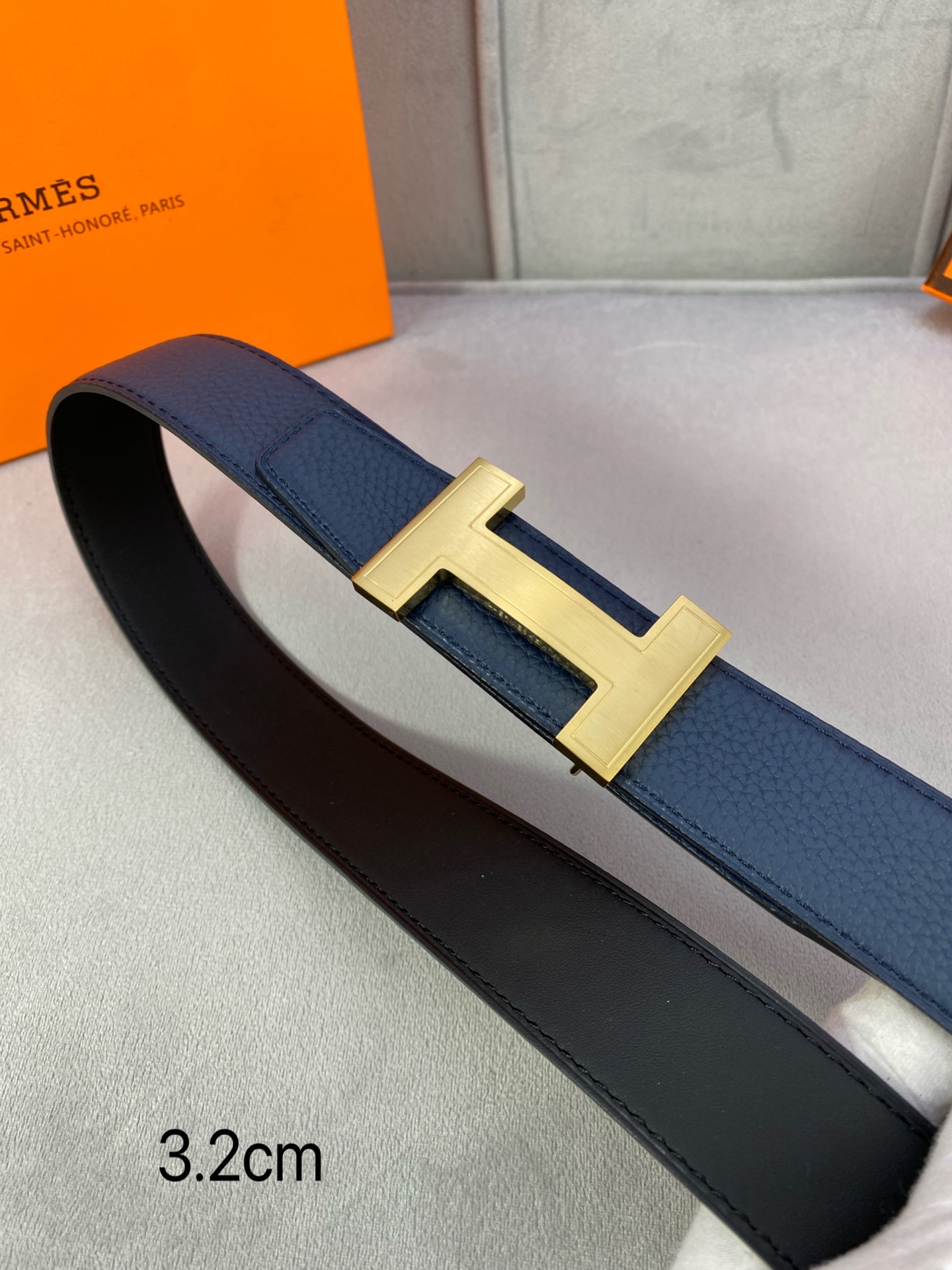  专柜同步 Hermes 爱马仕，专柜同款，3.2cm宽，带身采用进口头层Togo牛皮，boxer牛皮衬