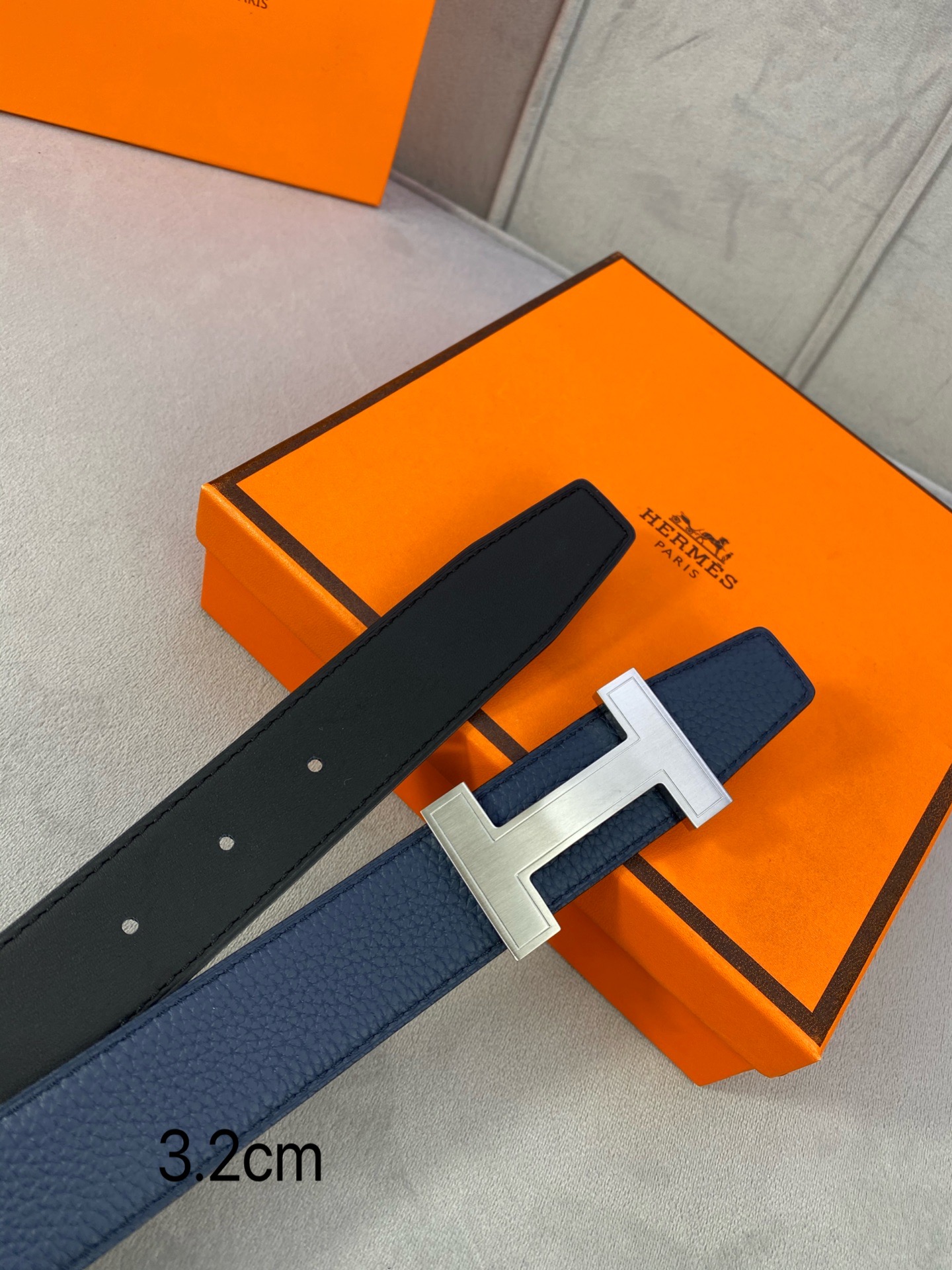  专柜同步 Hermes 爱马仕，专柜同款，3.2cm宽，带身采用进口头层Togo牛皮，boxer牛皮衬