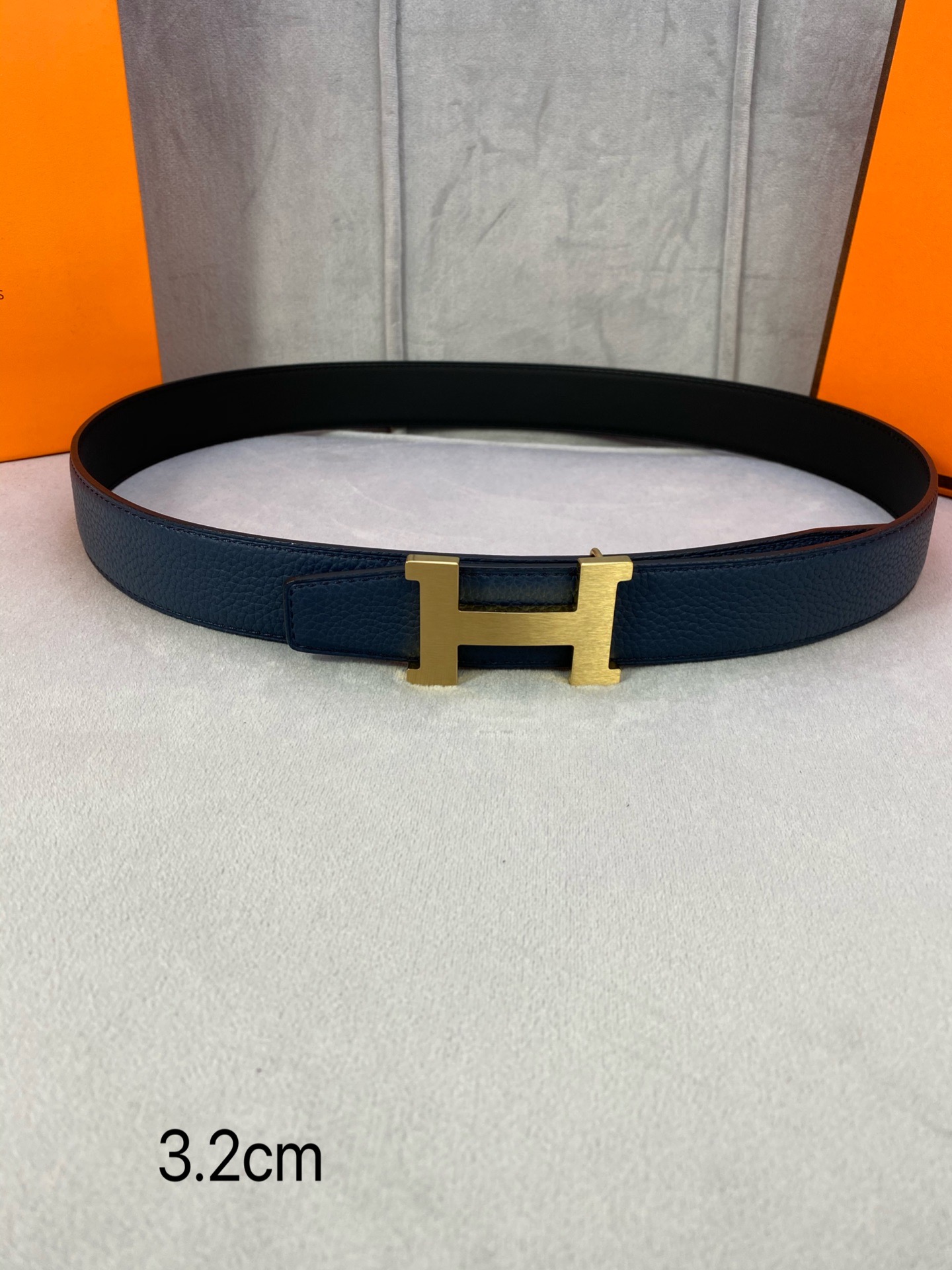  专柜同步 Hermes 爱马仕，专柜同款，3.2cm宽，带身采用进口头层Togo牛皮，boxer牛皮衬