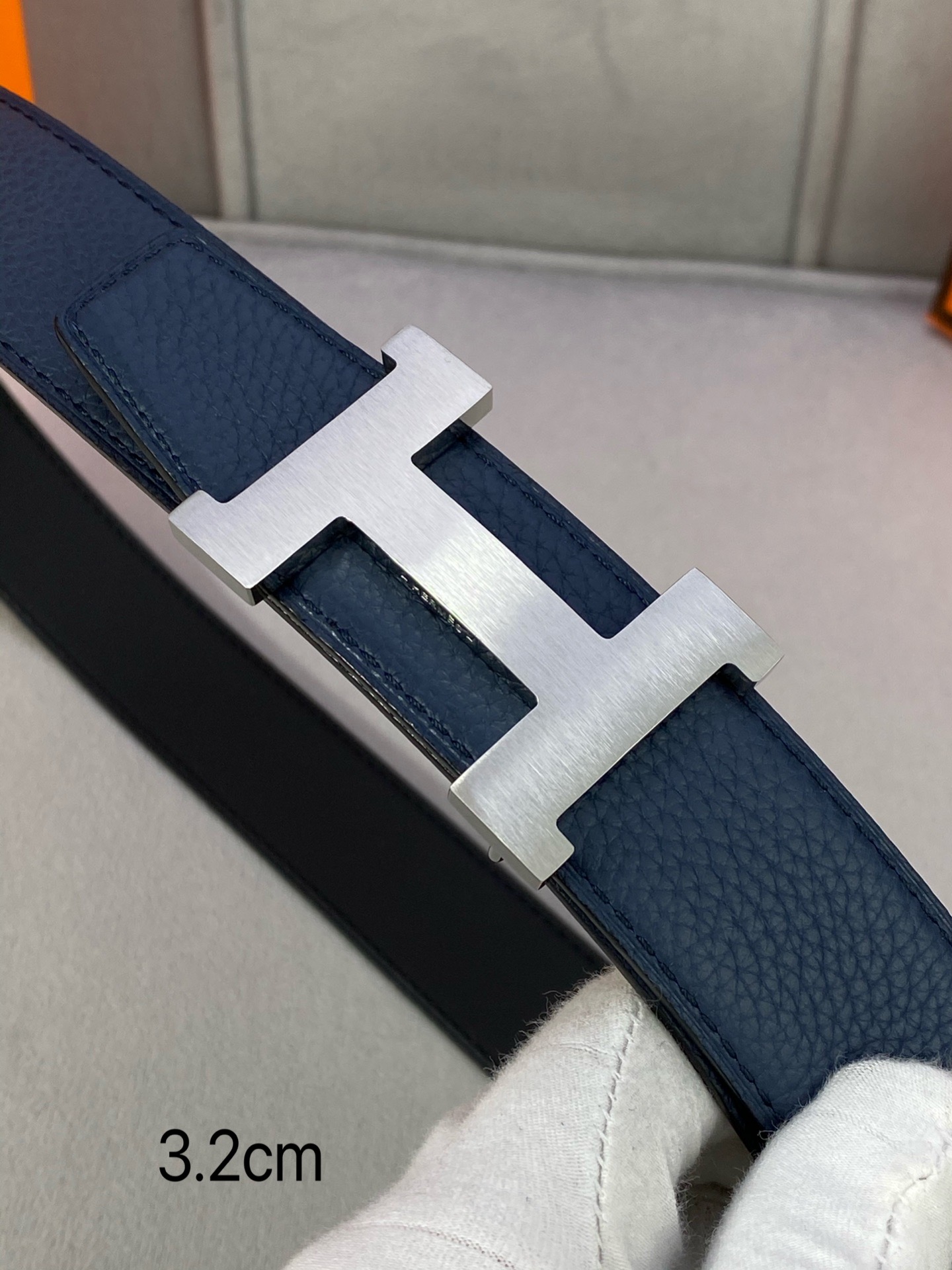  专柜同步 Hermes 爱马仕，专柜同款，3.2cm宽，带身采用进口头层Togo牛皮，boxer牛皮衬