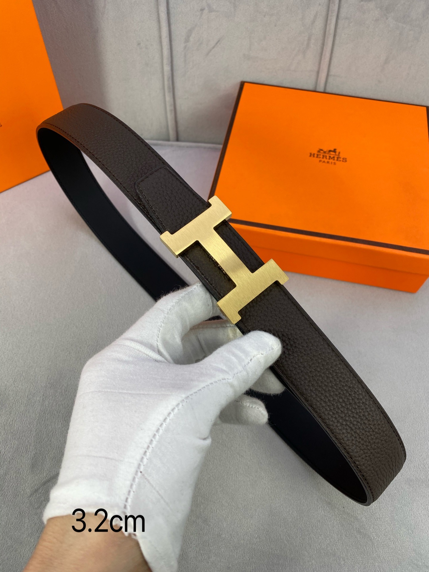  专柜同步 Hermes 爱马仕，专柜同款，3.2cm宽，带身采用进口头层Togo牛皮，boxer牛皮衬