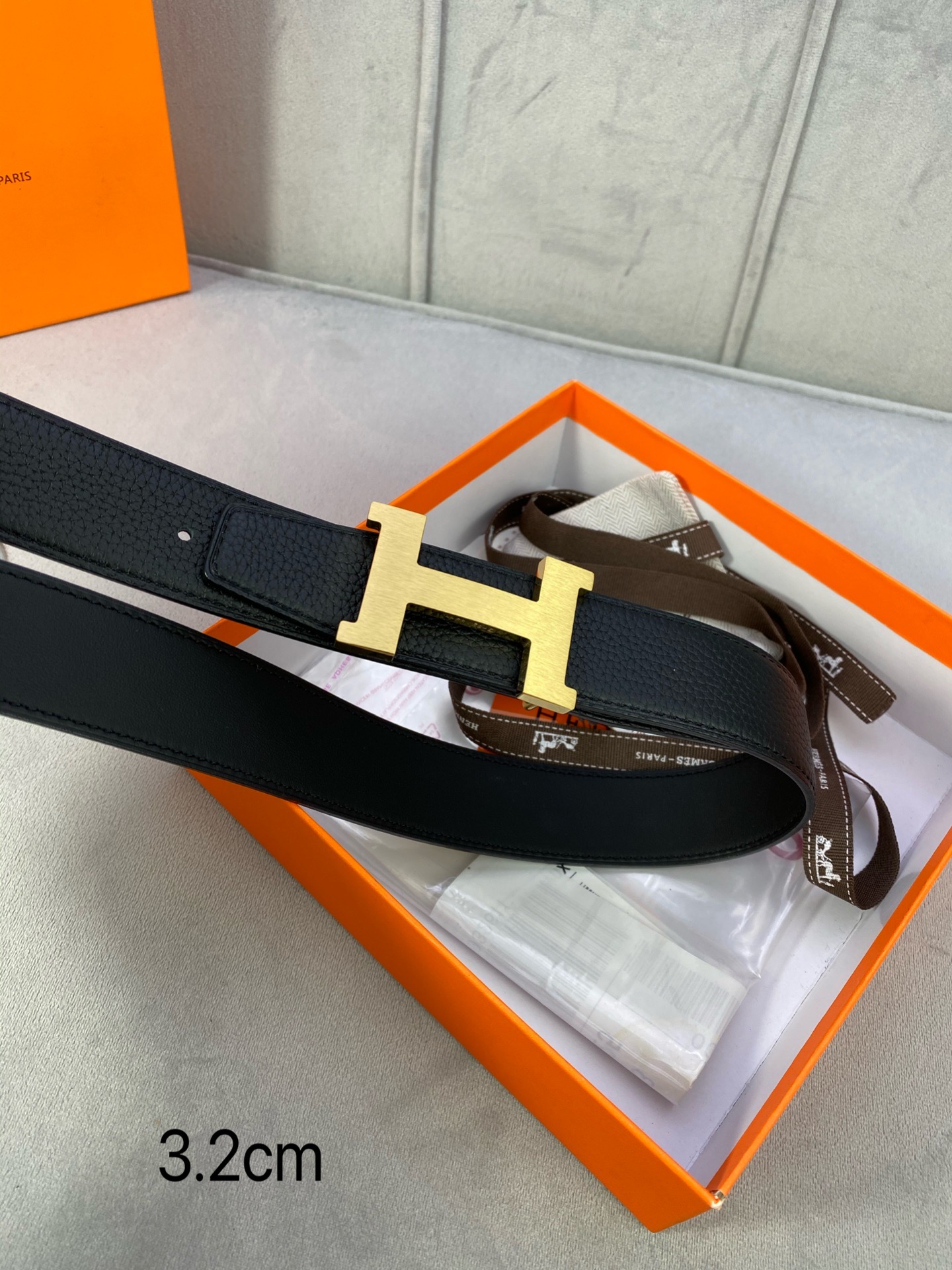 专柜同步 Hermes 爱马仕，专柜同款，3.2cm宽，带身采用进口头层Togo牛皮，boxer牛皮衬