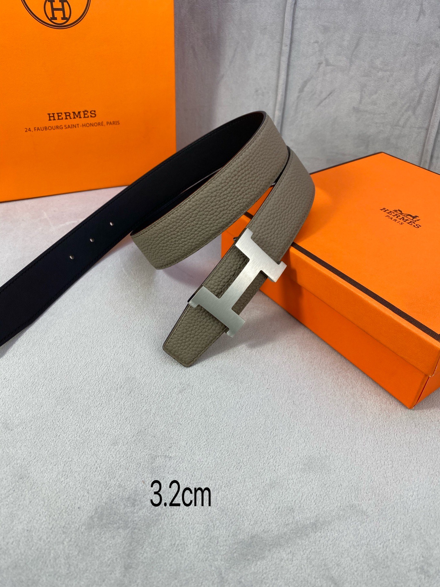  专柜同步 Hermes 爱马仕，专柜同款，3.2cm宽，带身采用进口头层Togo牛皮，boxer牛皮衬