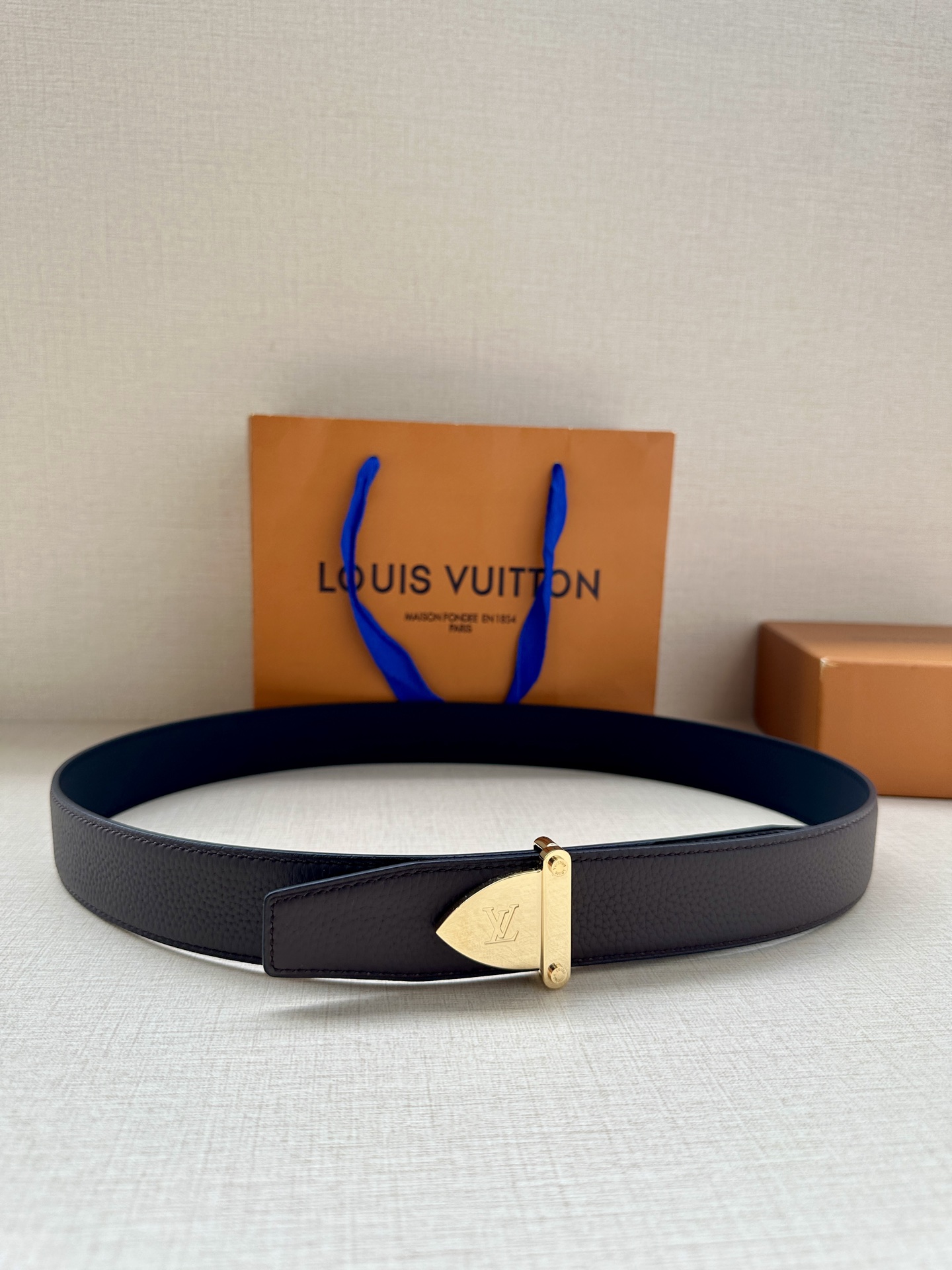 LV Style Men's Belts Lookbook Reference image 1