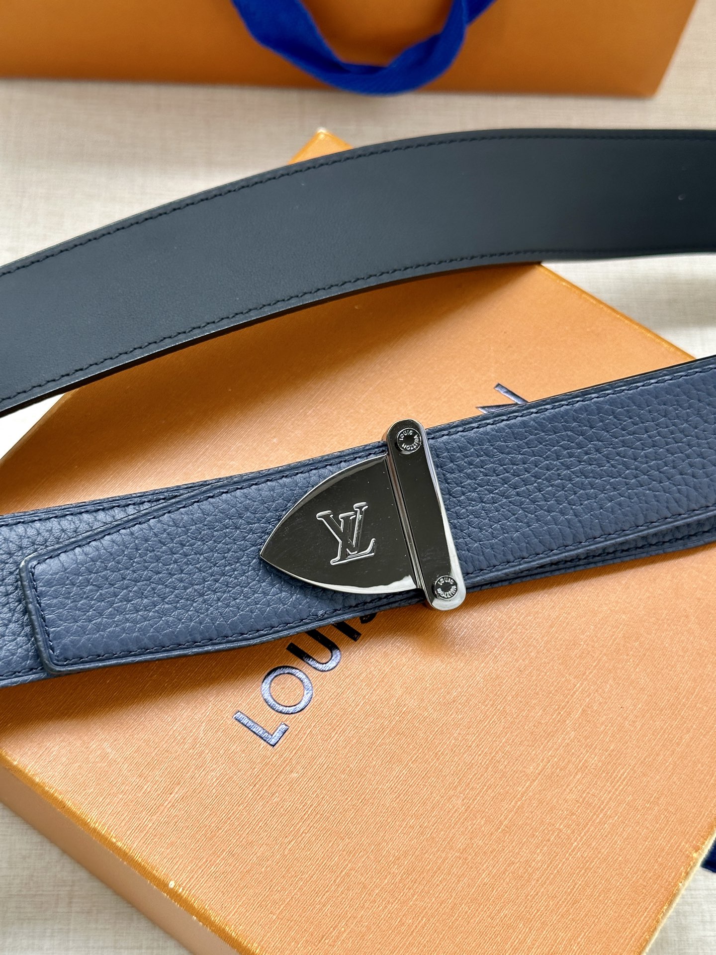 LV Style Men's Belts Lookbook Reference image 2
