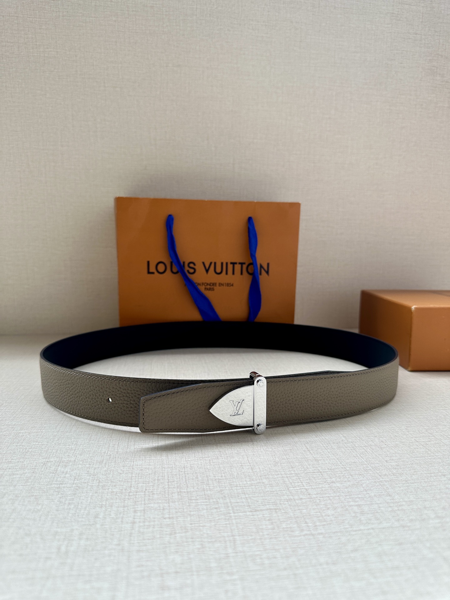 LV Style Men's Belts Lookbook Reference image 1