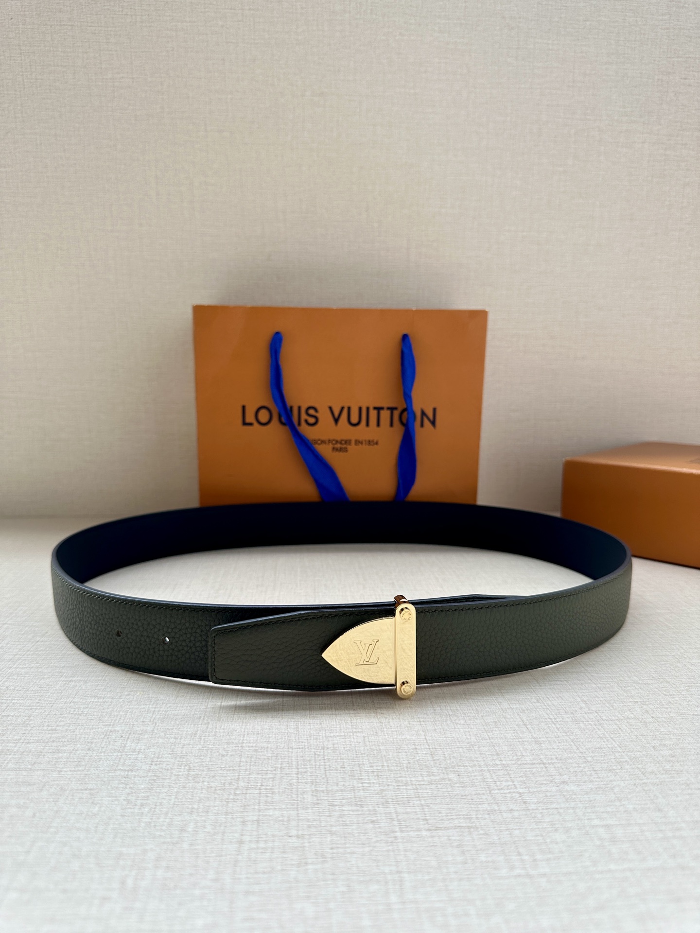 LV Style Men's Belts Lookbook Reference image 1