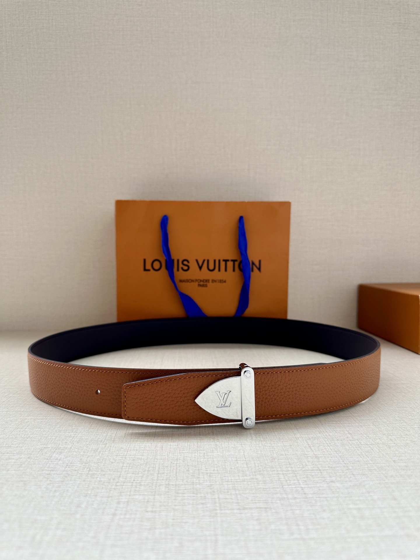 LV Style Men's Belts Lookbook Reference image 1